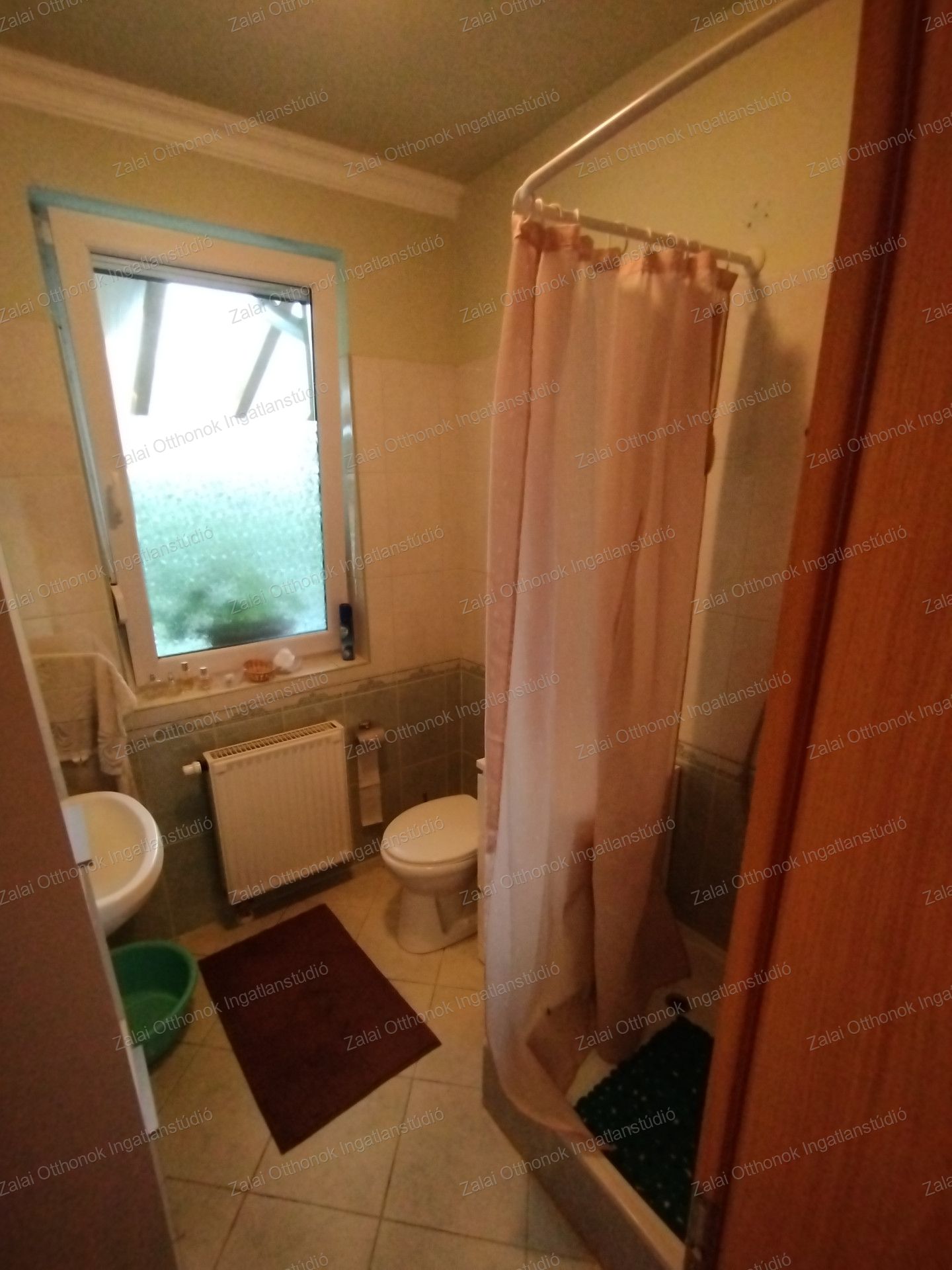 A fájl már létezik a célhelyen: import/kepek/vizjeles_5483029.jpg
For sale house Zalakaros  144 m<sup>2</sup> 74.49 millió Ft