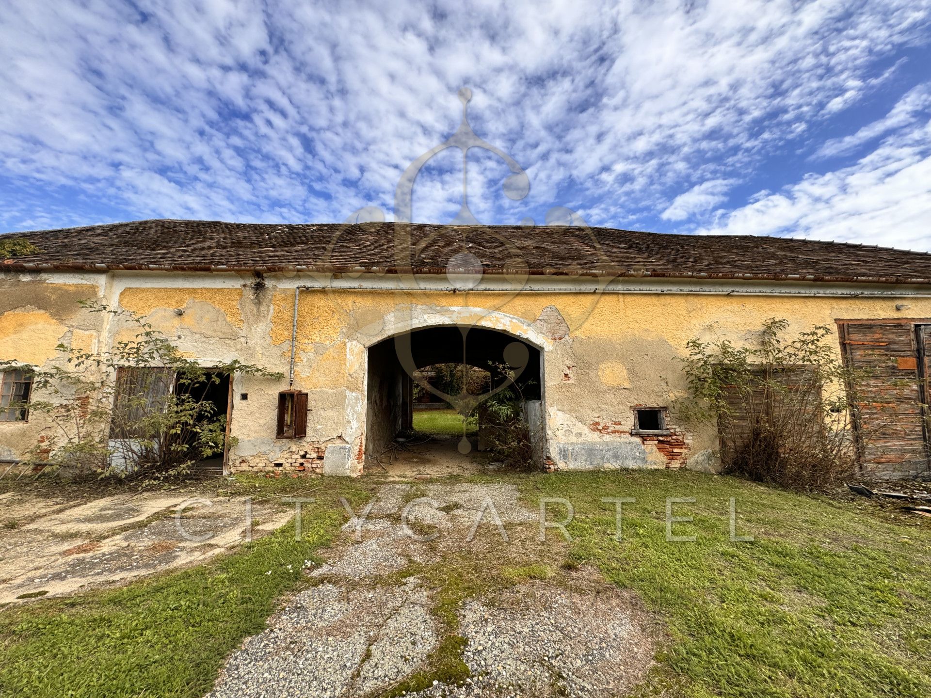A fájl már létezik a célhelyen: import/kepek/vizjeles_5483440.jpg
For sale Villa, castle, mansion Csepreg  1200 m<sup>2</sup> 159 millió Ft