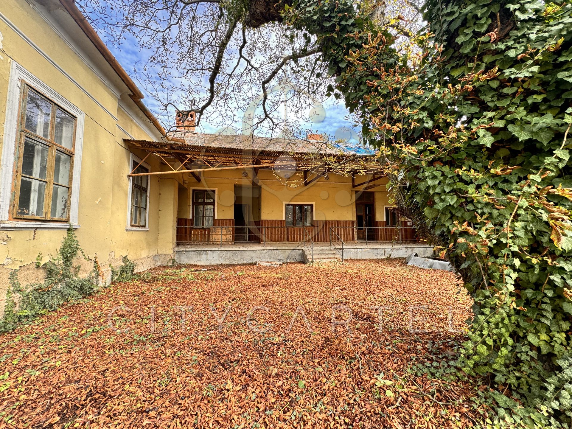 A fájl már létezik a célhelyen: import/kepek/vizjeles_5483466.jpg
For sale Villa, castle, mansion Csepreg  1200 m<sup>2</sup> 159 millió Ft