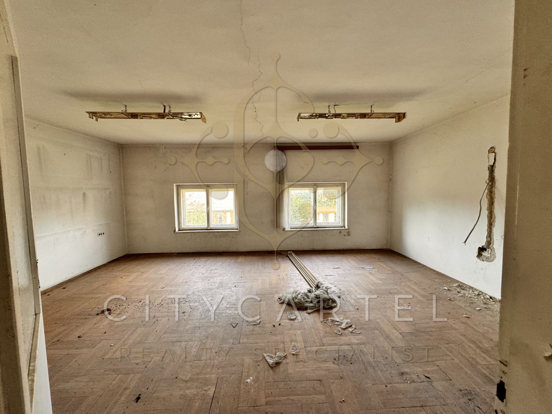 A fájl már létezik a célhelyen: import/kepek/vizjeles_5483482.jpg
For sale Villa, castle, mansion Csepreg  1200 m<sup>2</sup> 159 millió Ft