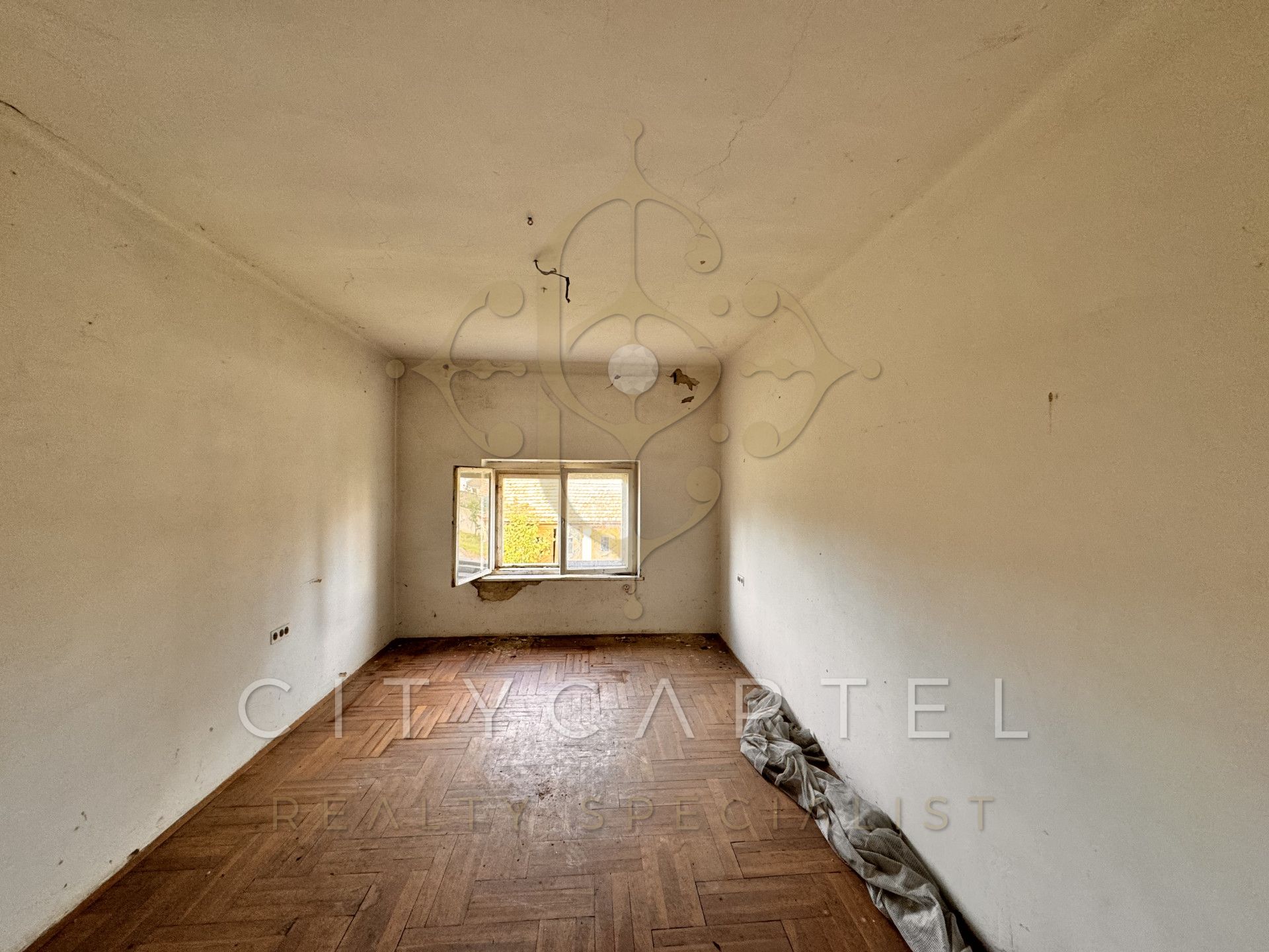 A fájl már létezik a célhelyen: import/kepek/vizjeles_5483486.jpg
For sale Villa, castle, mansion Csepreg  1200 m<sup>2</sup> 159 millió Ft