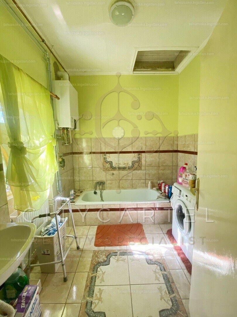 A fájl már létezik a célhelyen: import/kepek/vizjeles_5484060.jpg
Eladó Családi ház Etes  73 m<sup>2</sup> 13 millió Ft