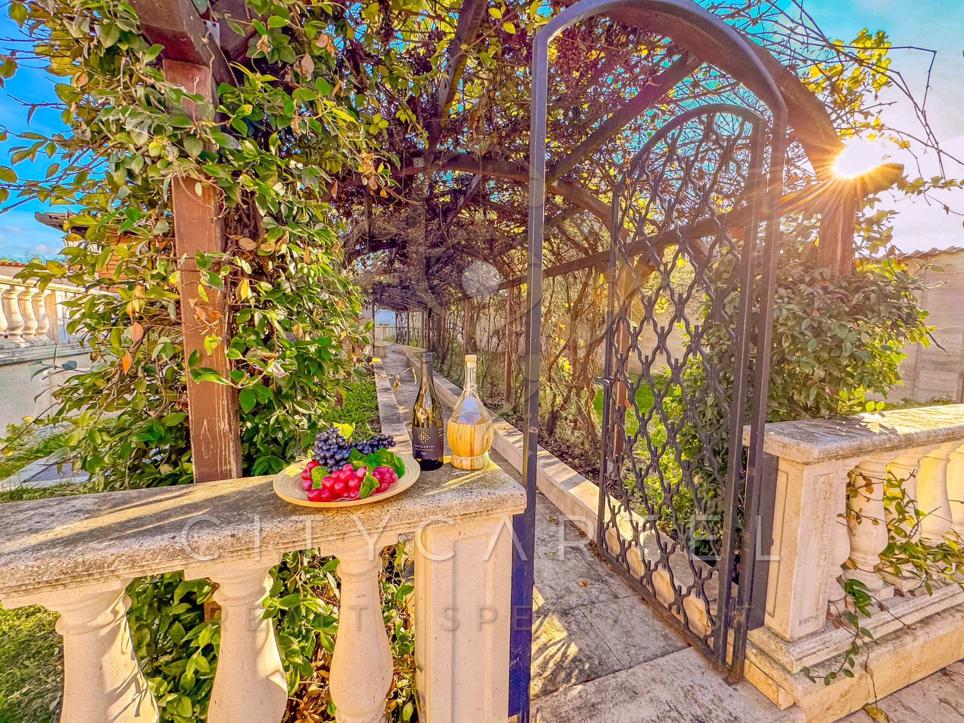 A fájl már létezik a célhelyen: import/kepek/vizjeles_5486227.jpg
For sale house Budapest, XXIII. kerület  355 m<sup>2</sup> 229.9 millió Ft