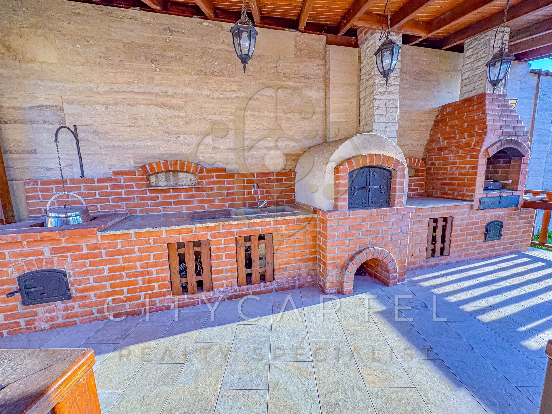 A fájl már létezik a célhelyen: import/kepek/vizjeles_5487101.jpg
For sale house Budapest, XXIII. kerület  355 m<sup>2</sup> 229.9 millió Ft