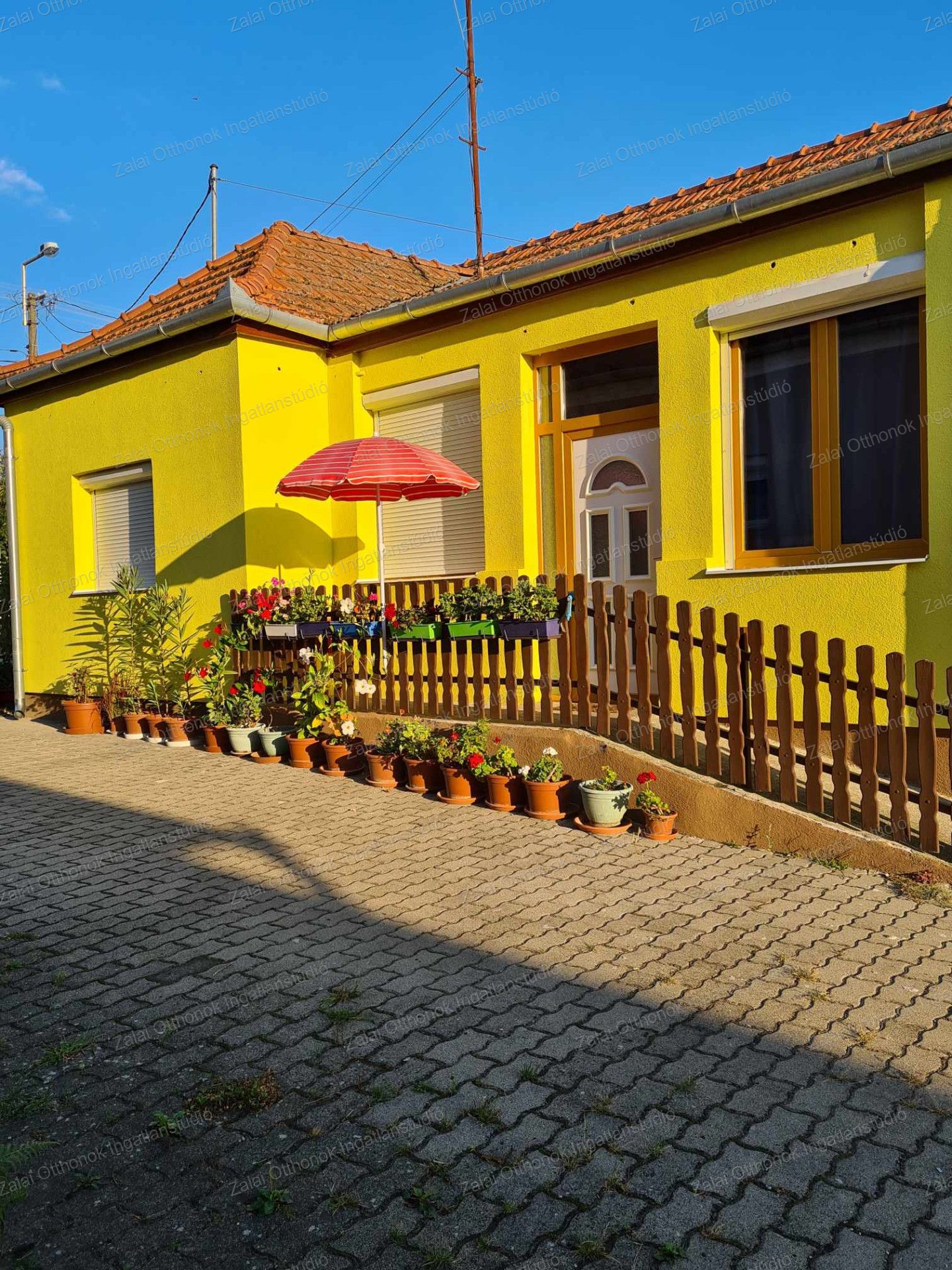 A fájl már létezik a célhelyen: import/kepek/vizjeles_5492786.jpg
For sale house Zalakaros  229 m<sup>2</sup> 89 millió Ft