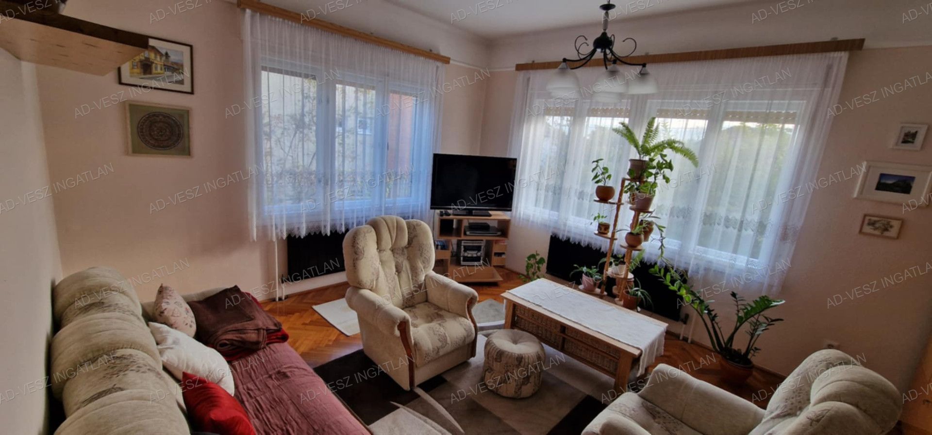 A fájl már létezik a célhelyen: import/kepek/vizjeles_5494016.jpg
Eladó Családi ház Ócsa  163 m<sup>2</sup> 75 millió Ft