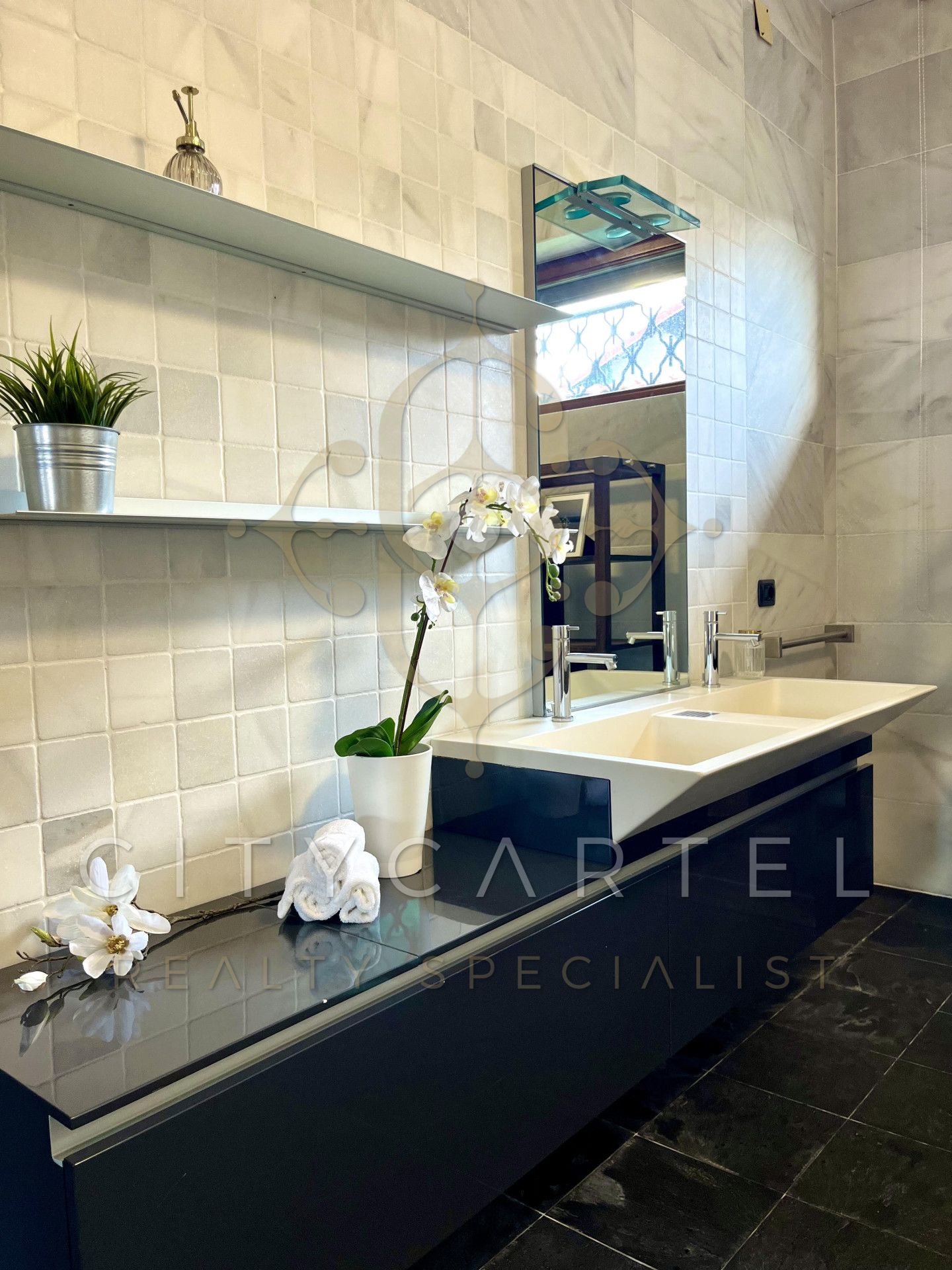 A fájl már létezik a célhelyen: import/kepek/vizjeles_5497777.jpg
For sale house Budapest, XXIII. kerület  355 m<sup>2</sup> 229.9 millió Ft
