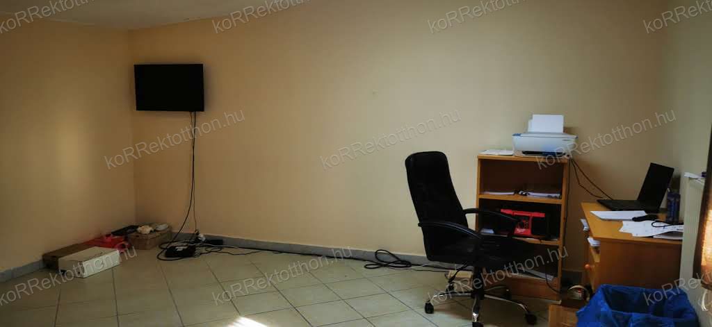 A fájl már létezik a célhelyen: import/kepek/vizjeles_5506111.jpg
Eladó Családi ház Jászfényszaru  107 m<sup>2</sup> 59.9 millió Ft