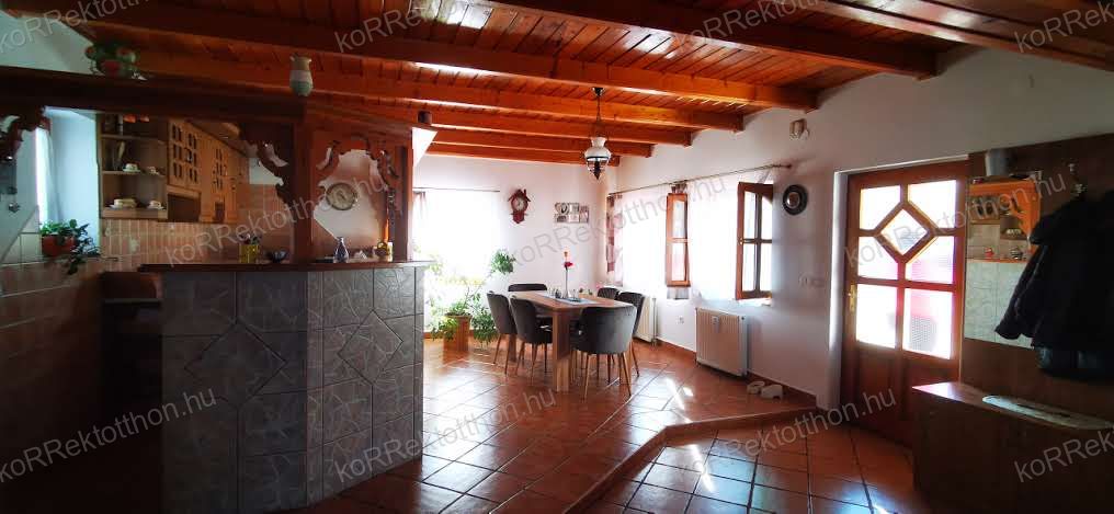 A fájl már létezik a célhelyen: import/kepek/vizjeles_5506120.jpg
Eladó Családi ház Jászfényszaru  107 m<sup>2</sup> 59.9 millió Ft