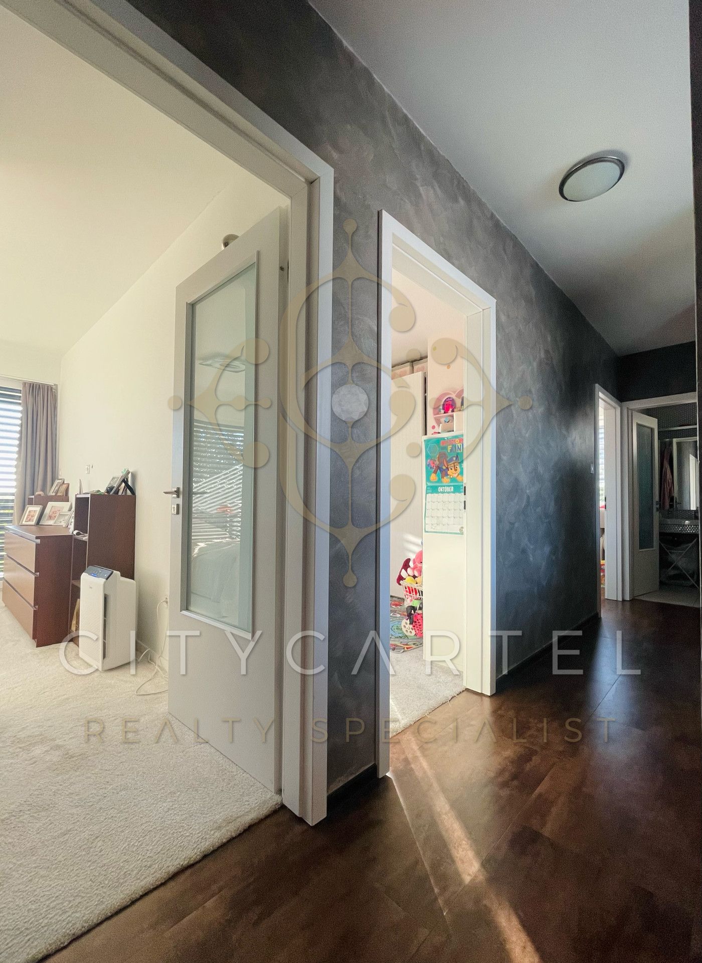 A fájl már létezik a célhelyen: import/kepek/vizjeles_5510483.jpg
Eladó Családi ház Budapest, XI. kerület  240 m<sup>2</sup> 385 millió Ft