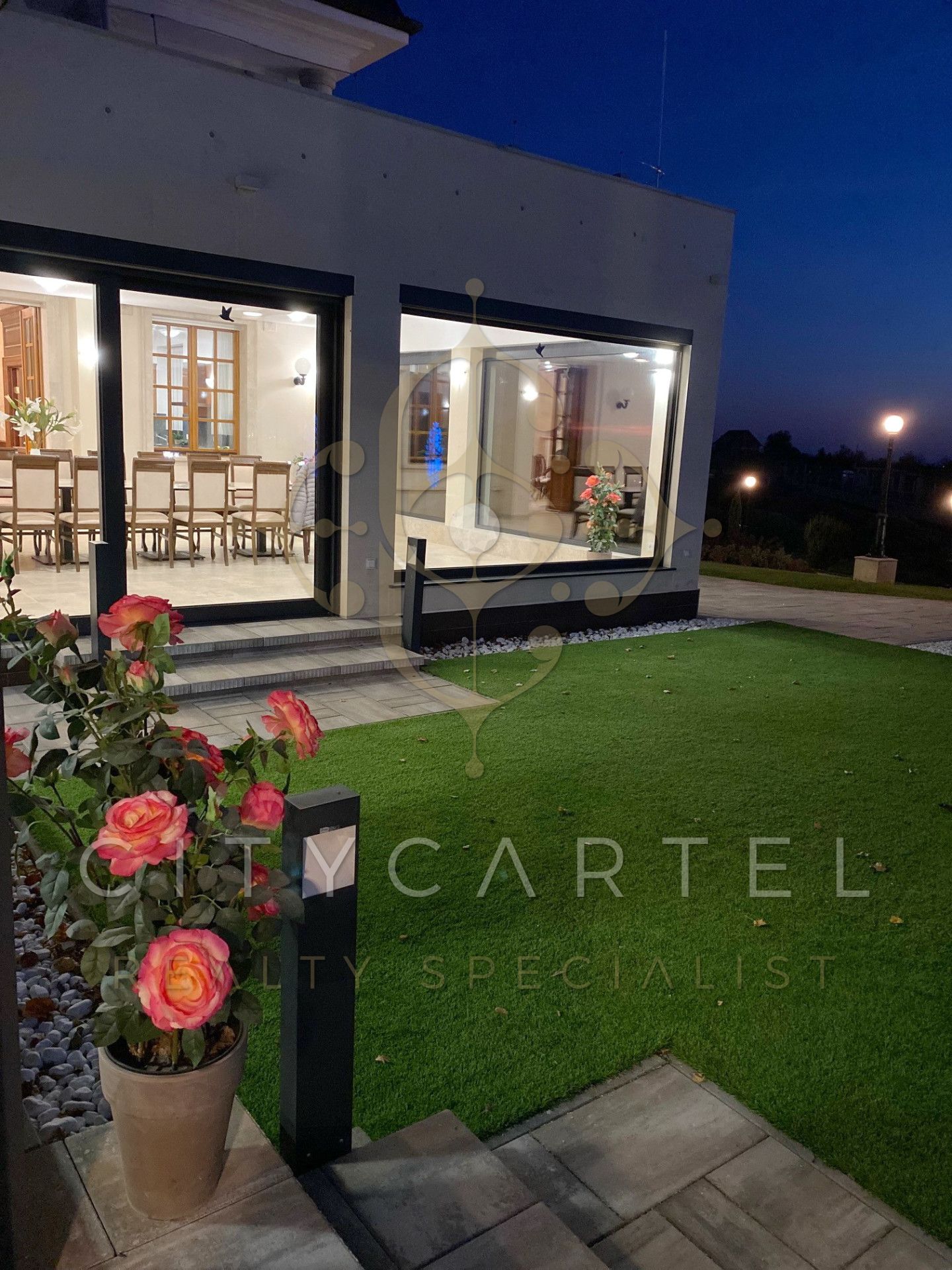 A fájl már létezik a célhelyen: import/kepek/vizjeles_5516779.jpg
Eladó Villa, kastély, kúria Budajenő  1200 m<sup>2</sup> 7200000 EUR