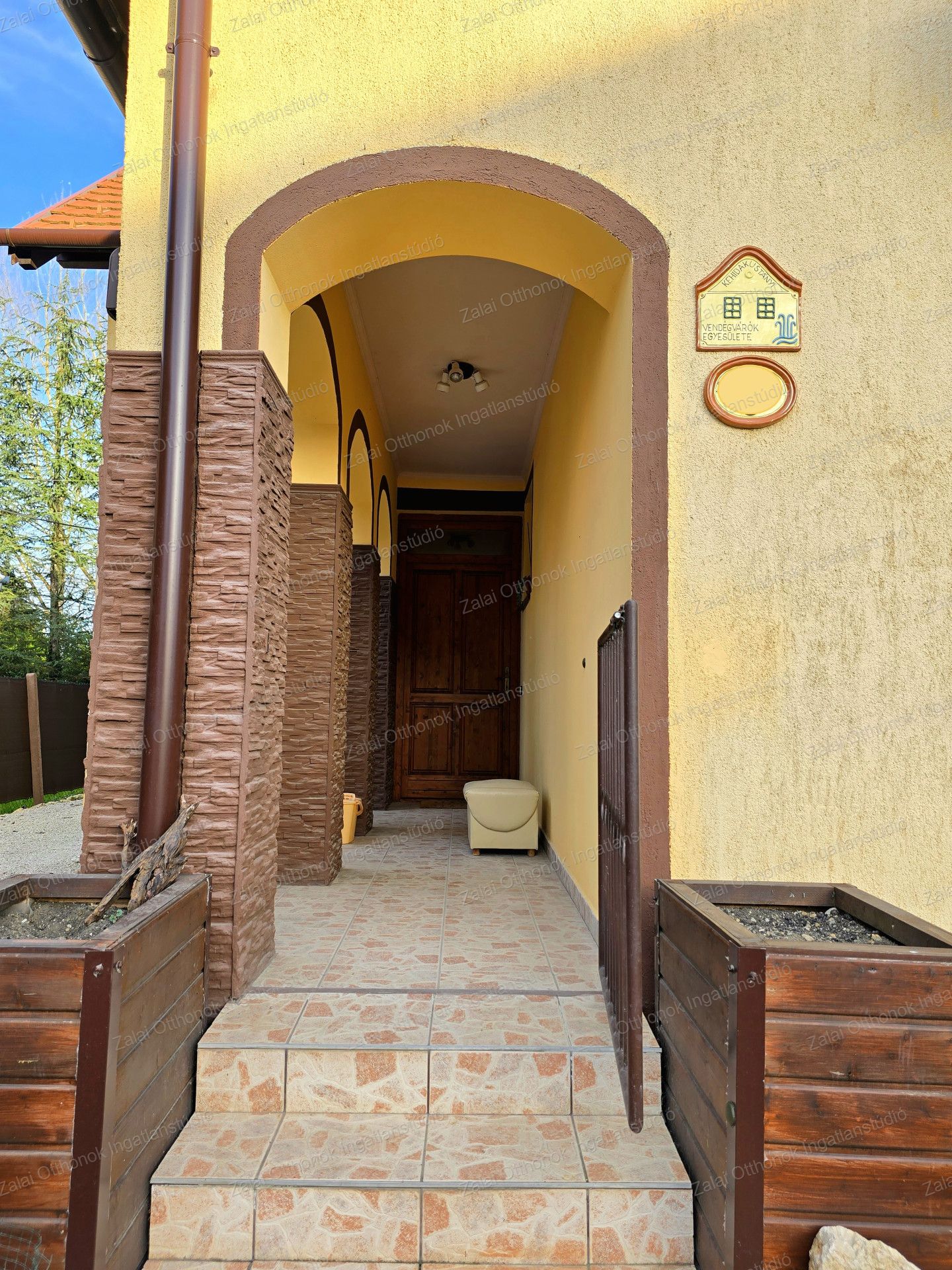 A fájl már létezik a célhelyen: import/kepek/vizjeles_5524717.jpg
For sale house Kehidakustány  248 m<sup>2</sup> 94.9 millió Ft