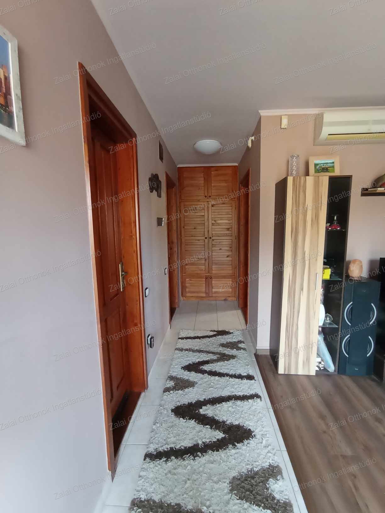 A fájl már létezik a célhelyen: import/kepek/vizjeles_5524718.jpg
For sale house Kehidakustány  248 m<sup>2</sup> 94.9 millió Ft