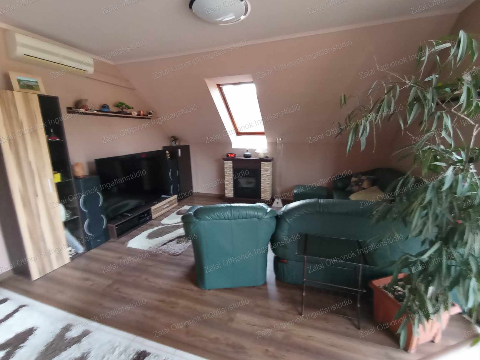 A fájl már létezik a célhelyen: import/kepek/vizjeles_5524723.jpg
For sale house Kehidakustány  248 m<sup>2</sup> 94.9 millió Ft