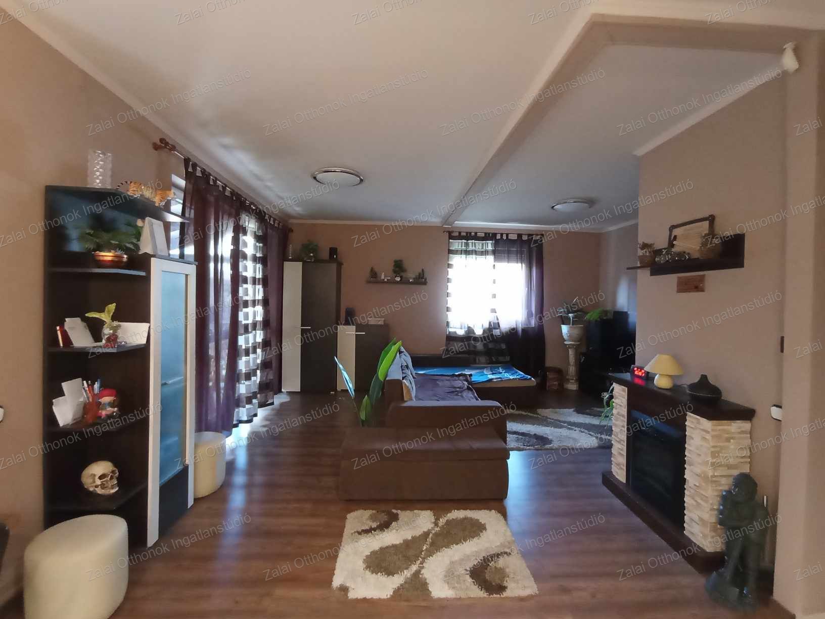 A fájl már létezik a célhelyen: import/kepek/vizjeles_5524724.jpg
For sale house Kehidakustány  248 m<sup>2</sup> 94.9 millió Ft