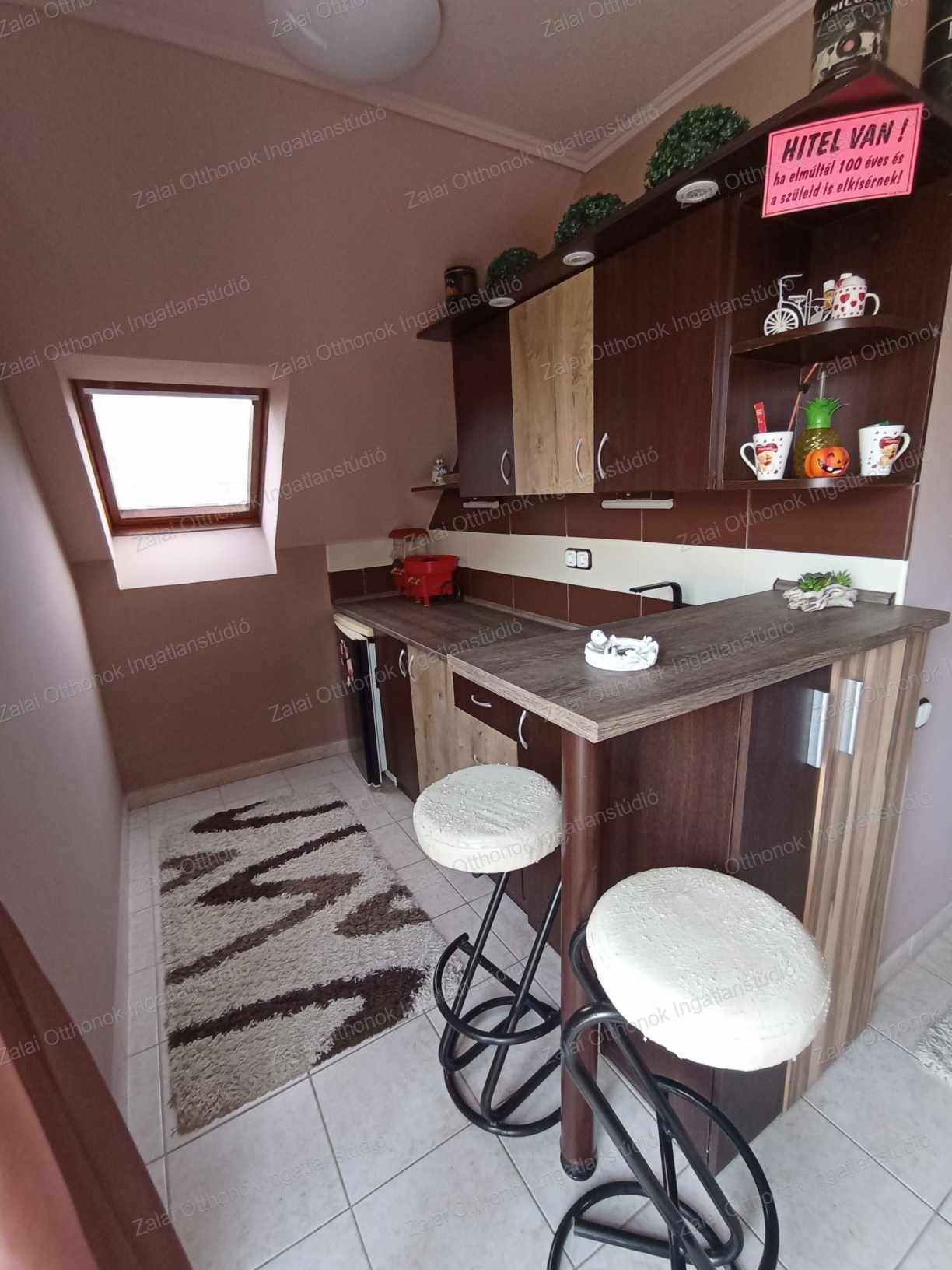 A fájl már létezik a célhelyen: import/kepek/vizjeles_5524727.jpg
For sale house Kehidakustány  248 m<sup>2</sup> 94.9 millió Ft