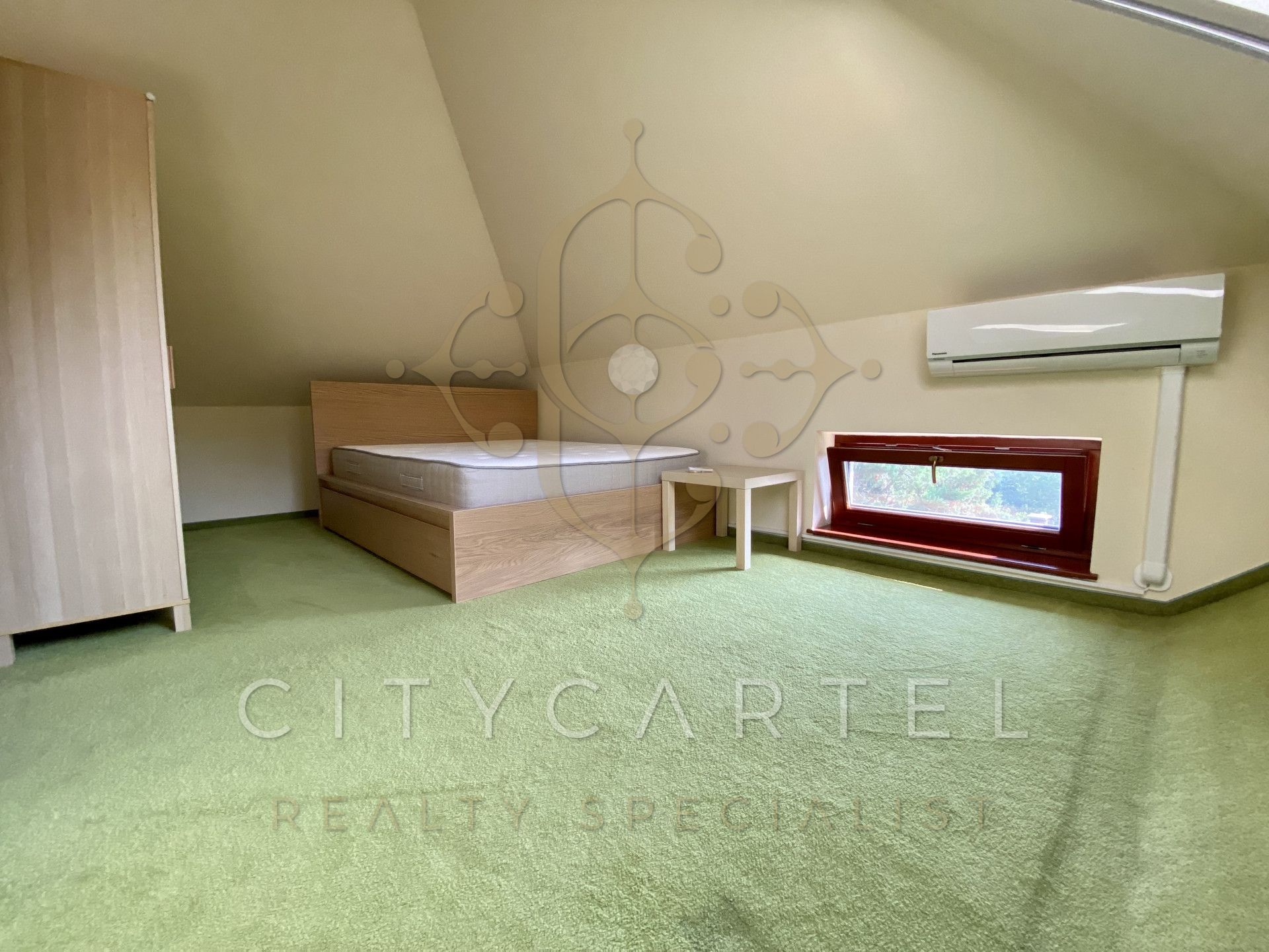 A fájl már létezik a célhelyen: import/kepek/vizjeles_5525560.jpg
For sale flat Budapest, XII. kerület  170 m<sup>2</sup> 1800 EUR