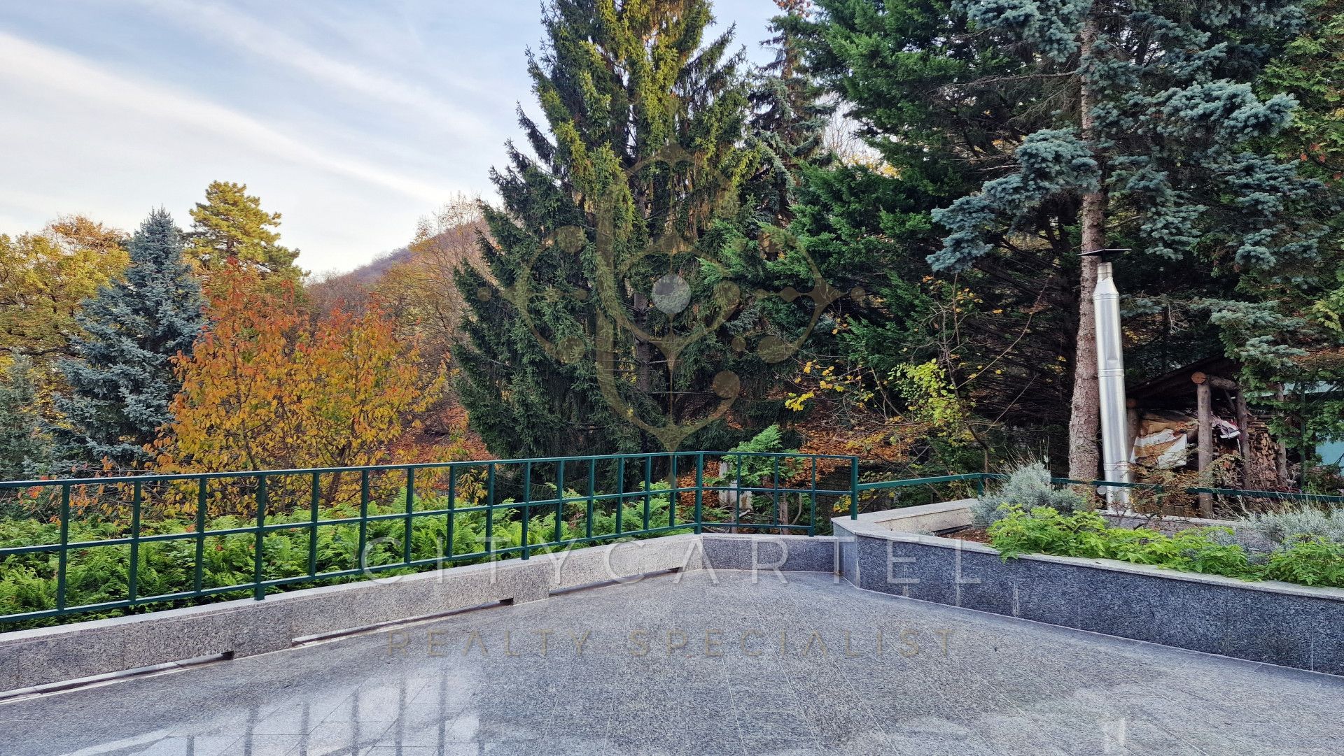 A fájl már létezik a célhelyen: import/kepek/vizjeles_5525564.jpg
For sale flat Budapest, XII. kerület  170 m<sup>2</sup> 1800 EUR