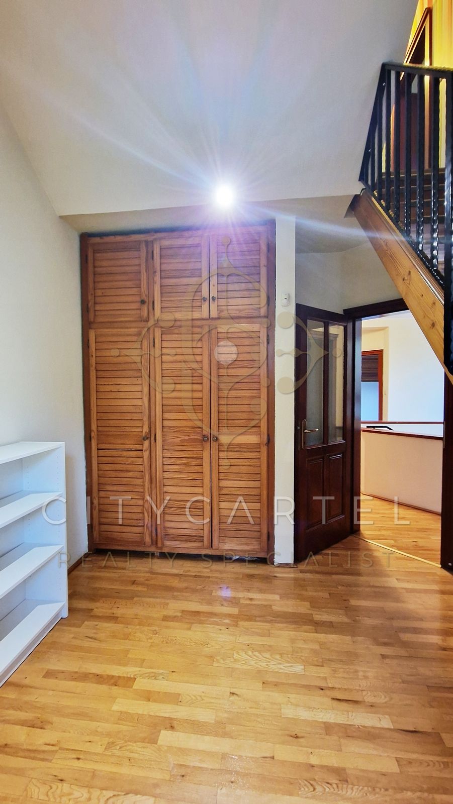 A fájl már létezik a célhelyen: import/kepek/vizjeles_5525573.jpg
For sale flat Budapest, XII. kerület  170 m<sup>2</sup> 1800 EUR
