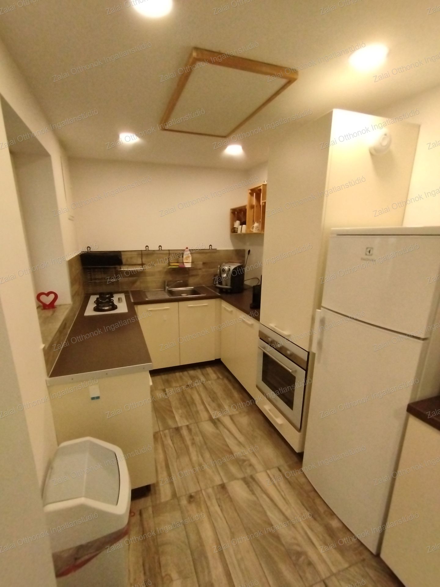 A fájl már létezik a célhelyen: import/kepek/vizjeles_5538062.jpg
For sale recreational home, summer house Balatonberény  115 m<sup>2</sup> 124.9 millió Ft