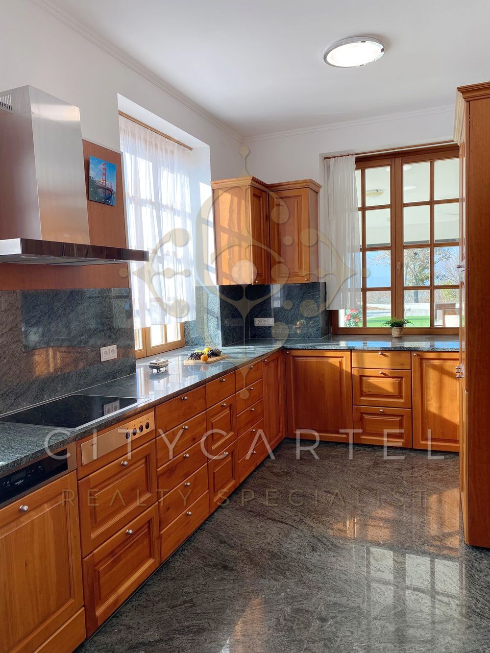 A fájl már létezik a célhelyen: import/kepek/vizjeles_5538640.jpg
Eladó Villa, kastély, kúria Budajenő  1200 m<sup>2</sup> 7200000 EUR