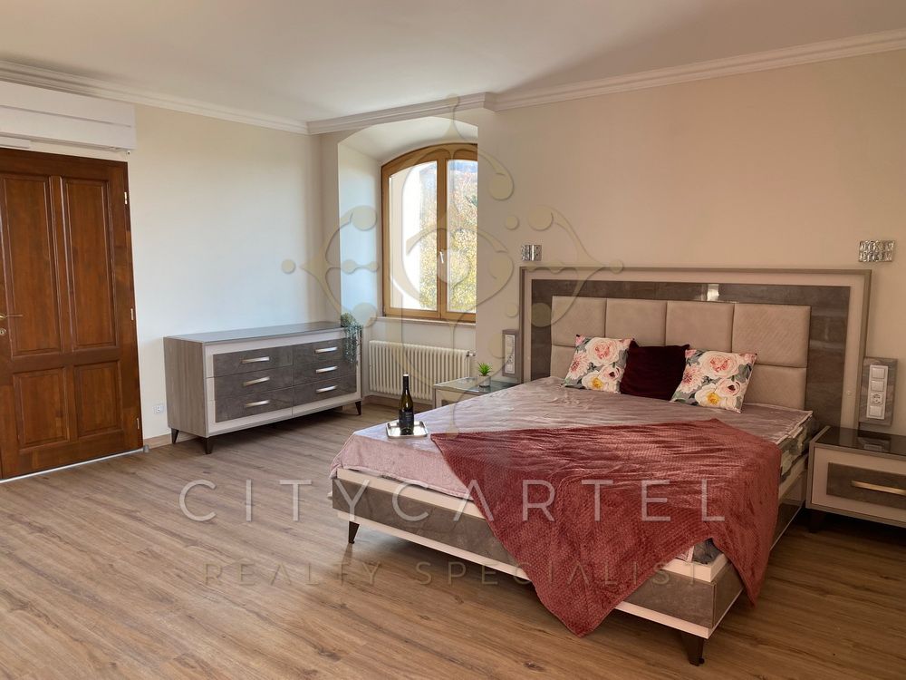 A fájl már létezik a célhelyen: import/kepek/vizjeles_5538642.jpg
Eladó Villa, kastély, kúria Budajenő  1200 m<sup>2</sup> 7200000 EUR
