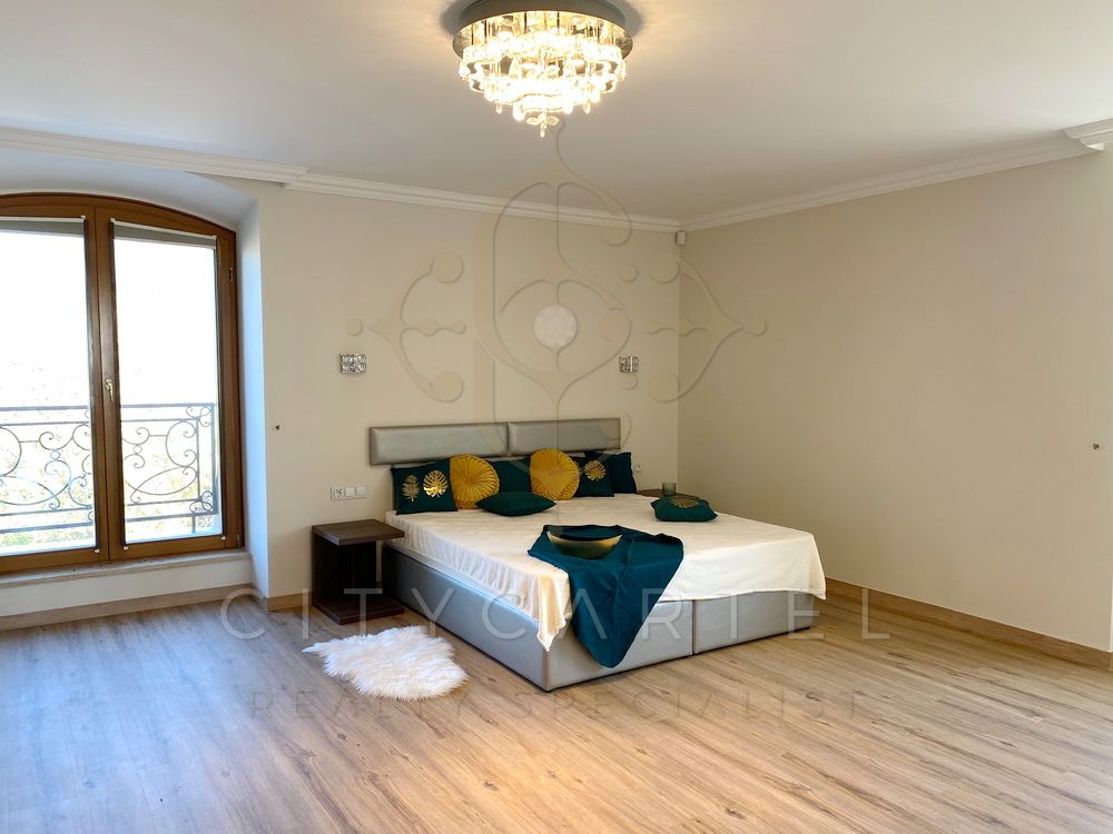 A fájl már létezik a célhelyen: import/kepek/vizjeles_5538644.jpg
Eladó Villa, kastély, kúria Budajenő  1200 m<sup>2</sup> 7200000 EUR