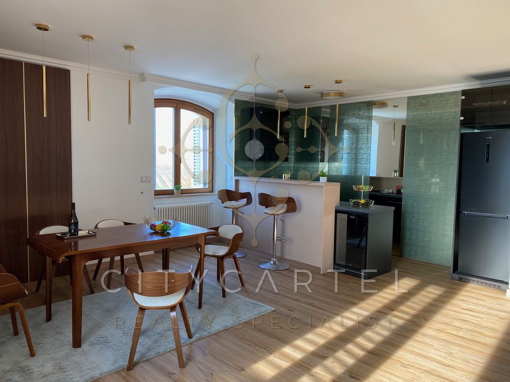 A fájl már létezik a célhelyen: import/kepek/vizjeles_5538645.jpg
Eladó Villa, kastély, kúria Budajenő  1200 m<sup>2</sup> 7200000 EUR