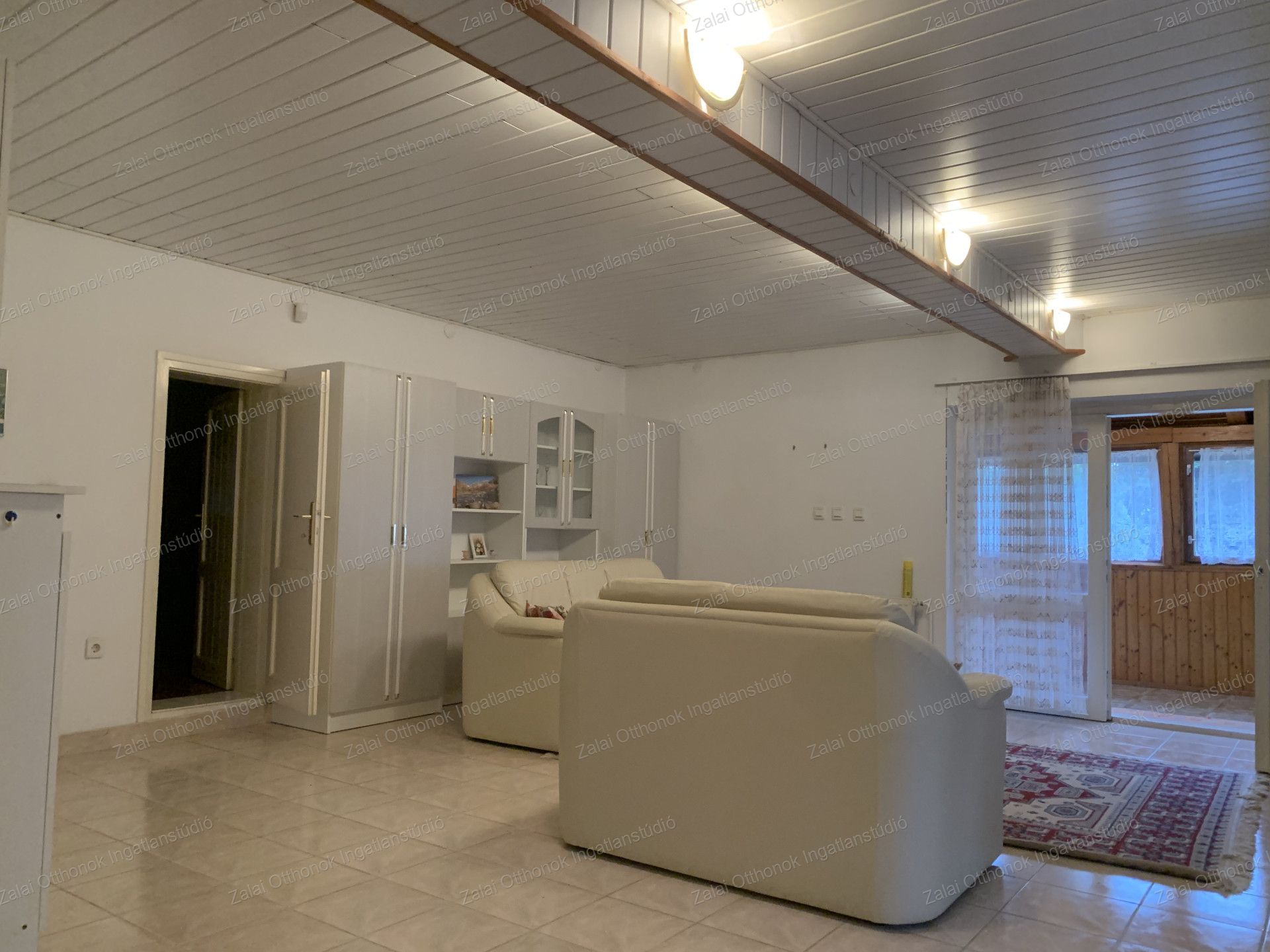 A fájl már létezik a célhelyen: import/kepek/vizjeles_5558797.jpg
For sale recreational home, summer house Balatonfenyves  350 m<sup>2</sup> 389.9 millió Ft