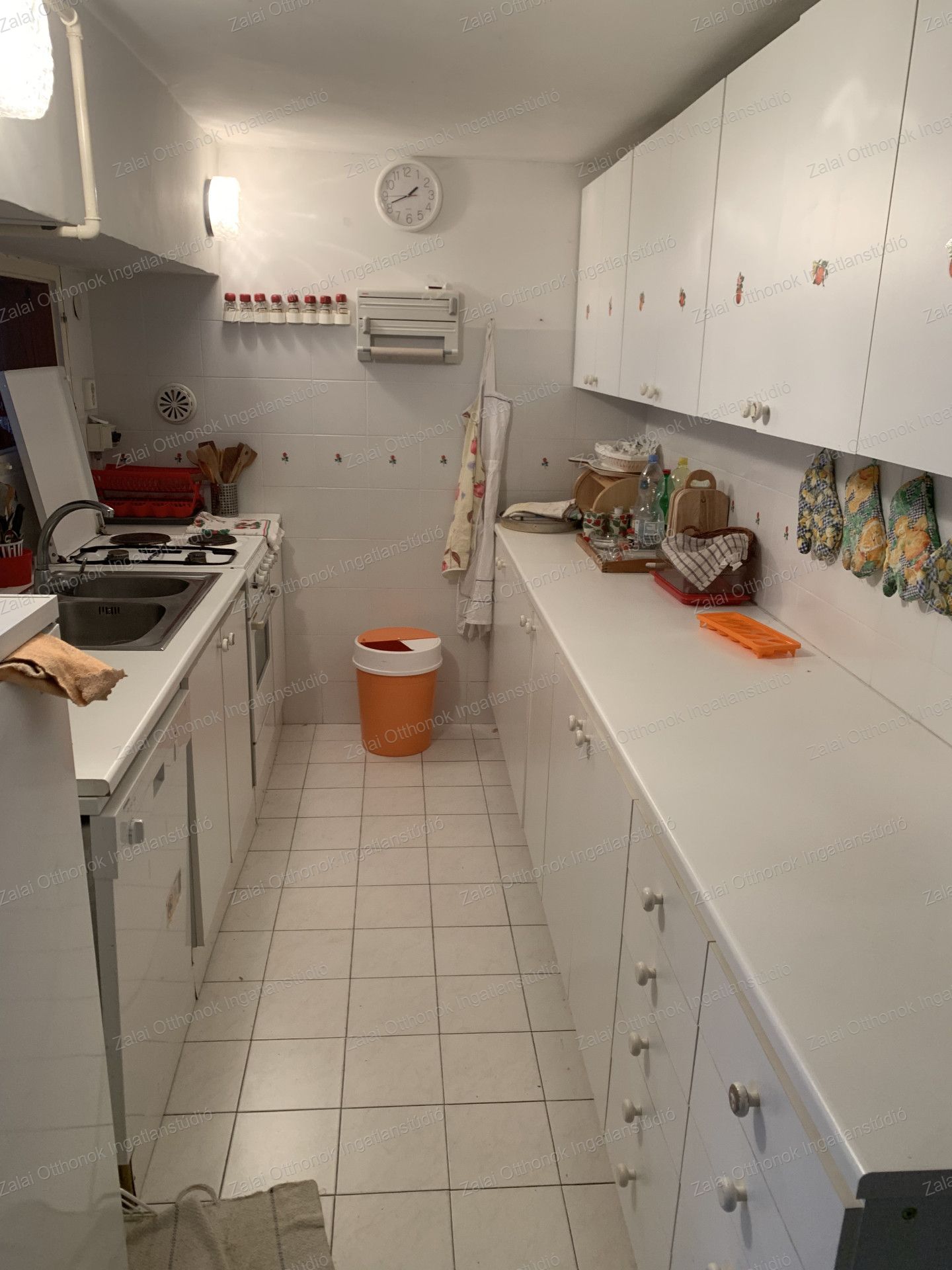 A fájl már létezik a célhelyen: import/kepek/vizjeles_5558808.jpg
For sale recreational home, summer house Balatonfenyves  350 m<sup>2</sup> 389.9 millió Ft