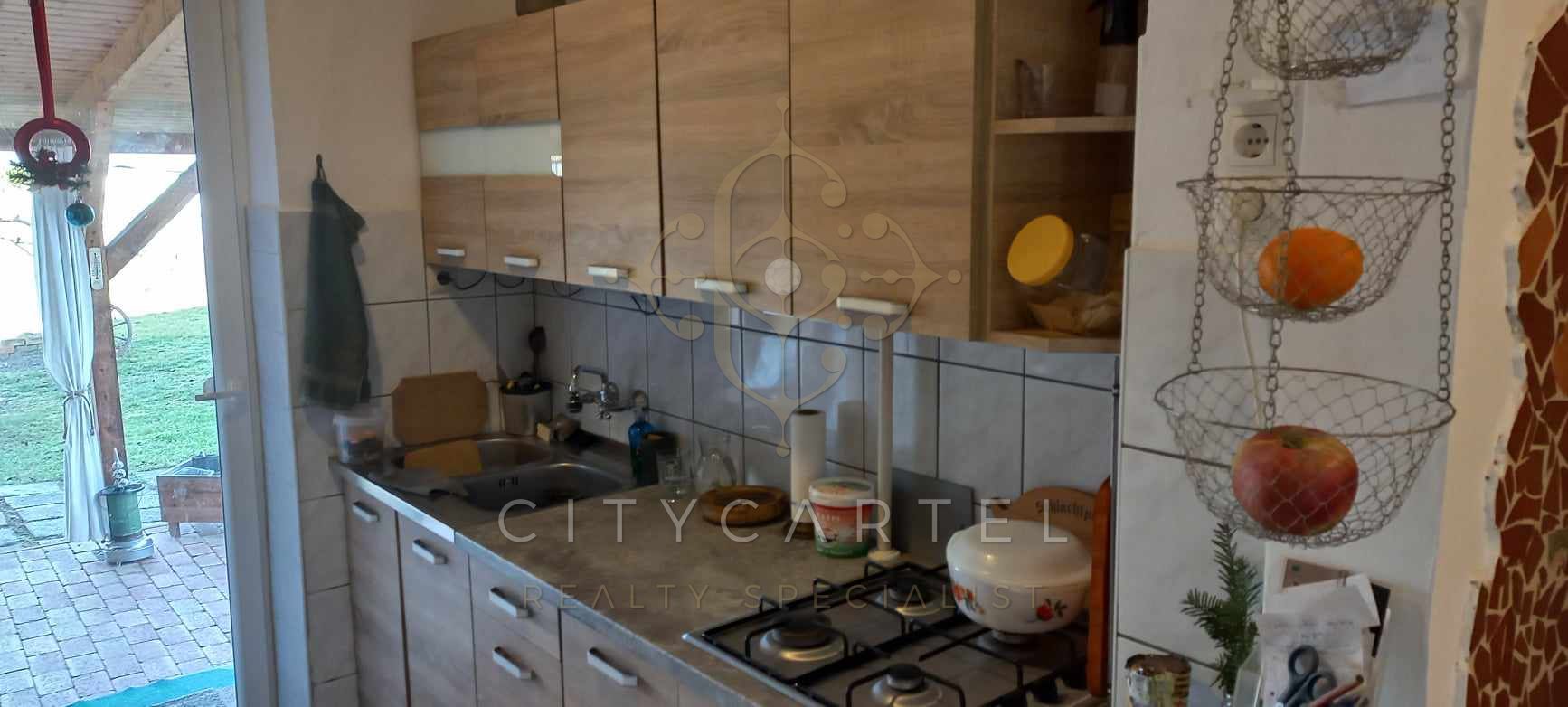 A fájl már létezik a célhelyen: import/kepek/vizjeles_5572383.jpg
Eladó Családi ház Siófok  140 m<sup>2</sup> 89.9 millió Ft