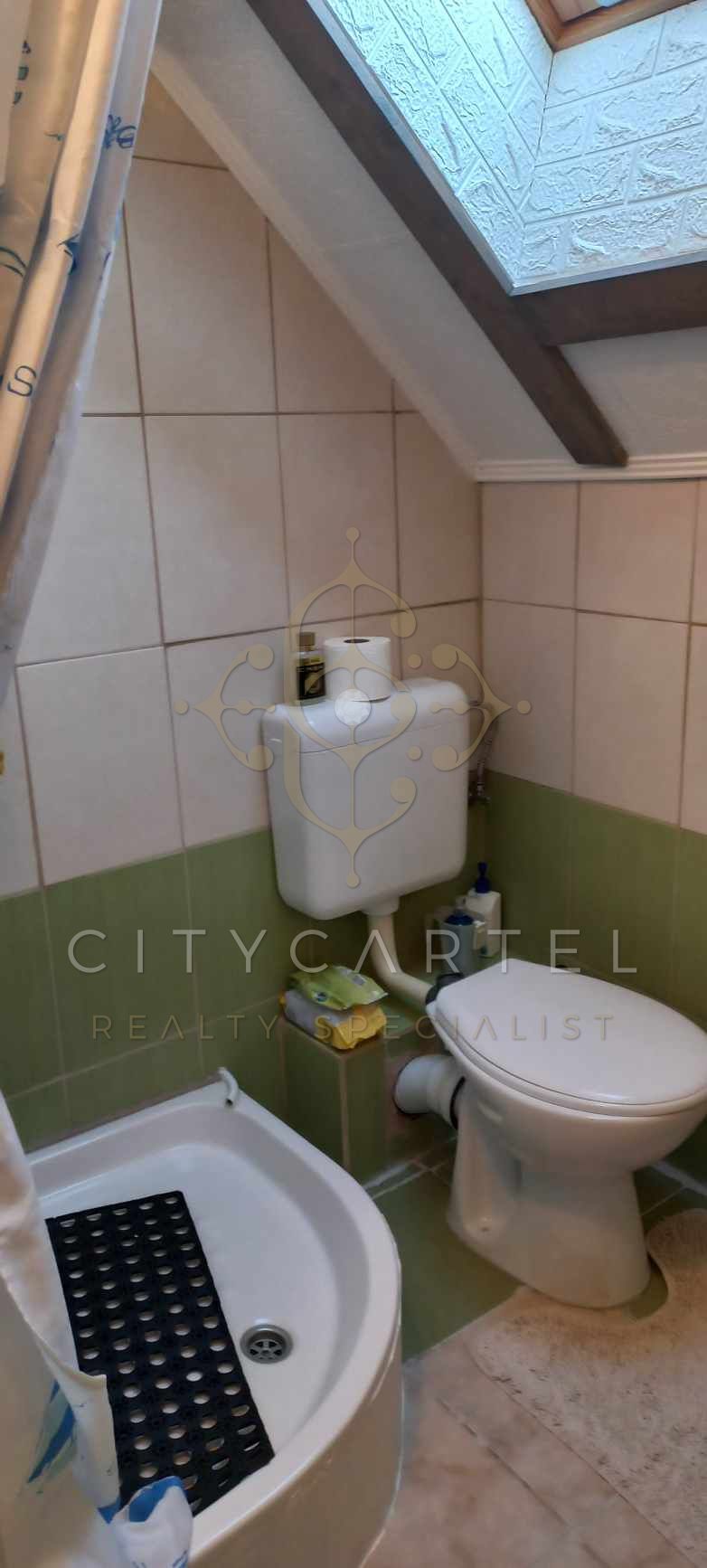 A fájl már létezik a célhelyen: import/kepek/vizjeles_5572385.jpg
Eladó Családi ház Siófok  140 m<sup>2</sup> 89.9 millió Ft