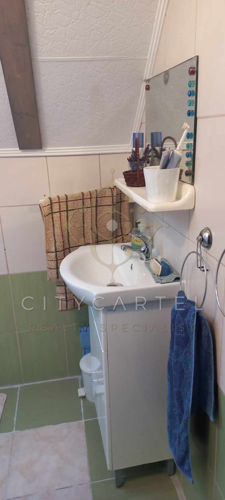 A fájl már létezik a célhelyen: import/kepek/vizjeles_5572395.jpg
Eladó Családi ház Siófok  140 m<sup>2</sup> 89.9 millió Ft