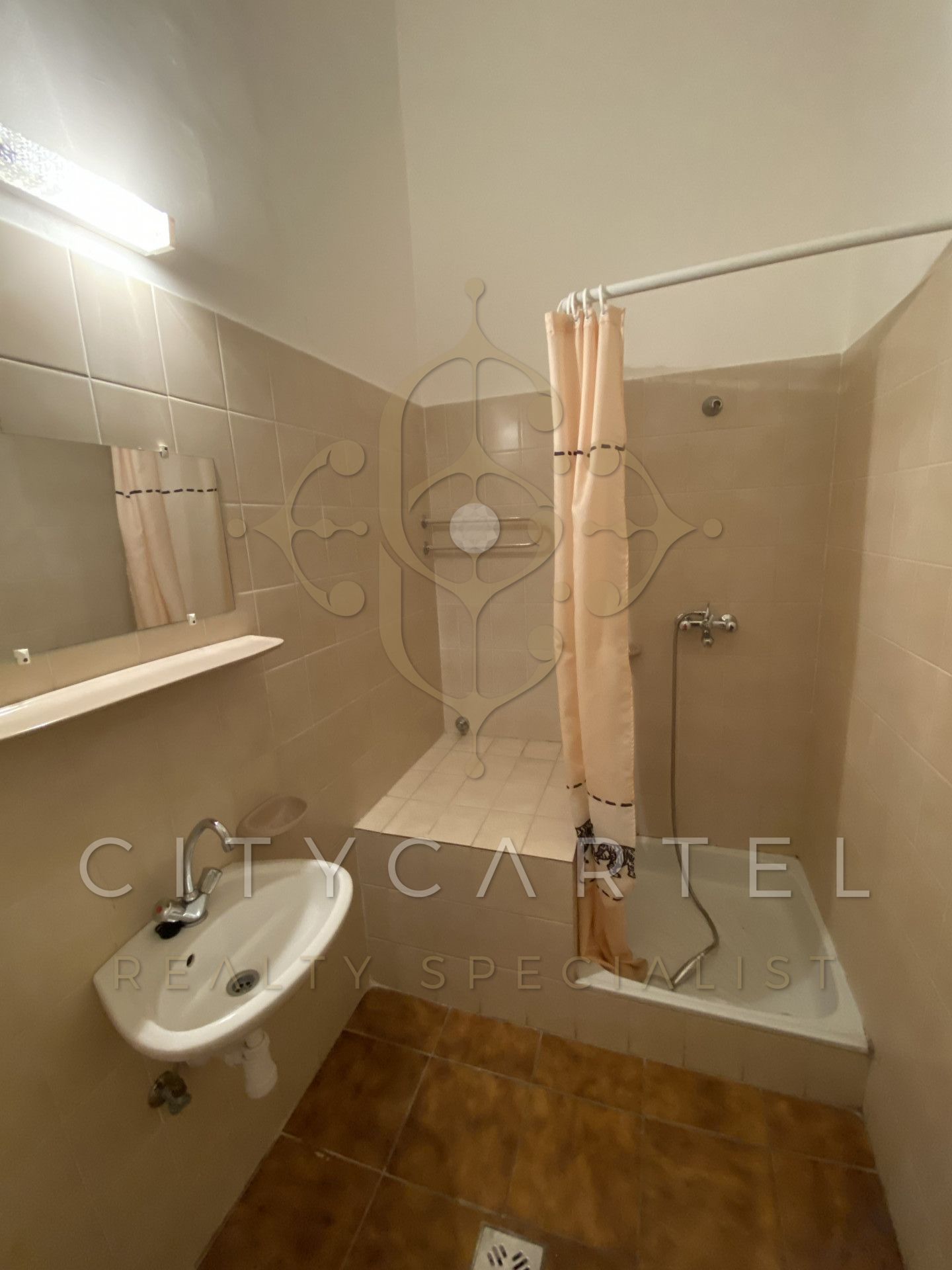 A fájl már létezik a célhelyen: import/kepek/vizjeles_5583866.jpg
Eladó Családi ház Fonyód  205 m<sup>2</sup> 115 millió Ft