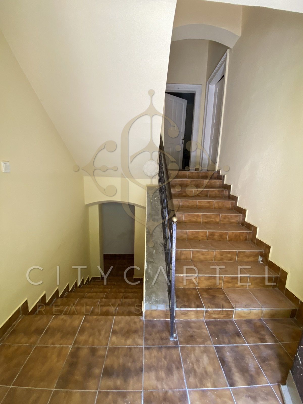A fájl már létezik a célhelyen: import/kepek/vizjeles_5583887.jpg
Eladó Családi ház Fonyód  205 m<sup>2</sup> 115 millió Ft