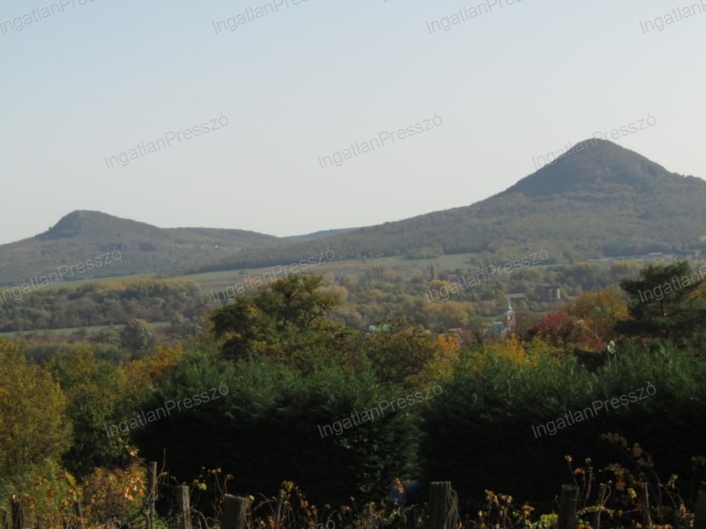 A fájl már létezik a célhelyen: import/kepek/vizjeles_5586685.jpg
Eladó nyaraló Kisapáti  95 m<sup>2</sup> 74 millió Ft
