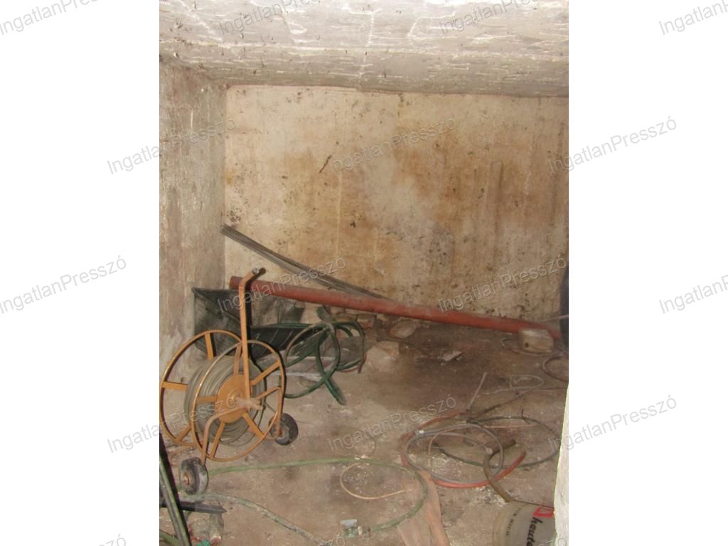 A fájl már létezik a célhelyen: import/kepek/vizjeles_5586695.jpg
Eladó nyaraló Kisapáti  95 m<sup>2</sup> 74 millió Ft
