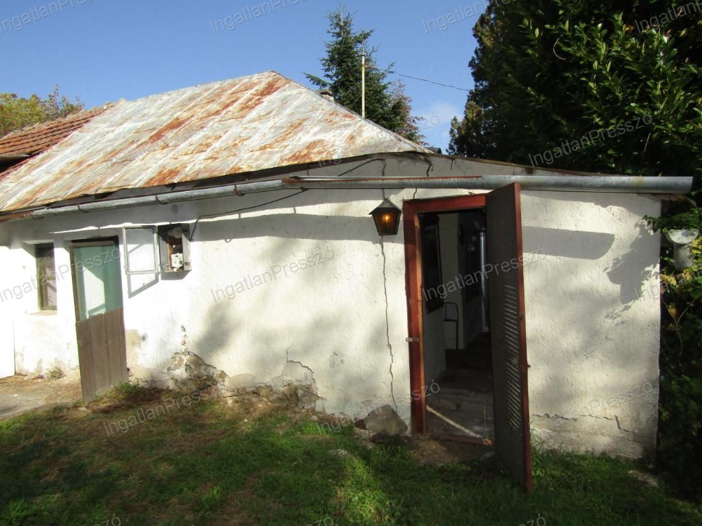A fájl már létezik a célhelyen: import/kepek/vizjeles_5586697.jpg
Eladó nyaraló Kisapáti  95 m<sup>2</sup> 74 millió Ft