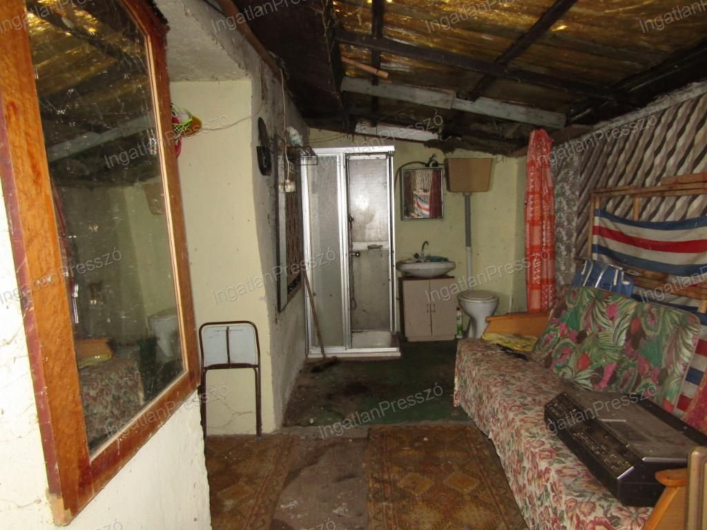 A fájl már létezik a célhelyen: import/kepek/vizjeles_5586700.jpg
Eladó nyaraló Kisapáti  95 m<sup>2</sup> 74 millió Ft