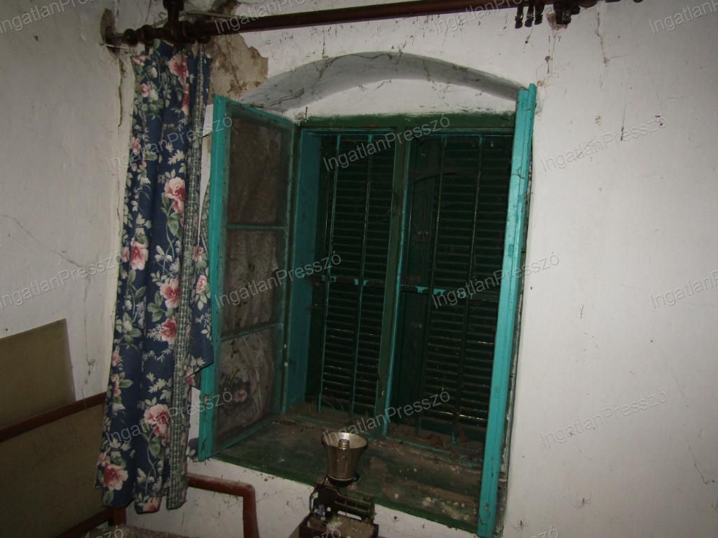 A fájl már létezik a célhelyen: import/kepek/vizjeles_5586711.jpg
Eladó nyaraló Kisapáti  95 m<sup>2</sup> 74 millió Ft