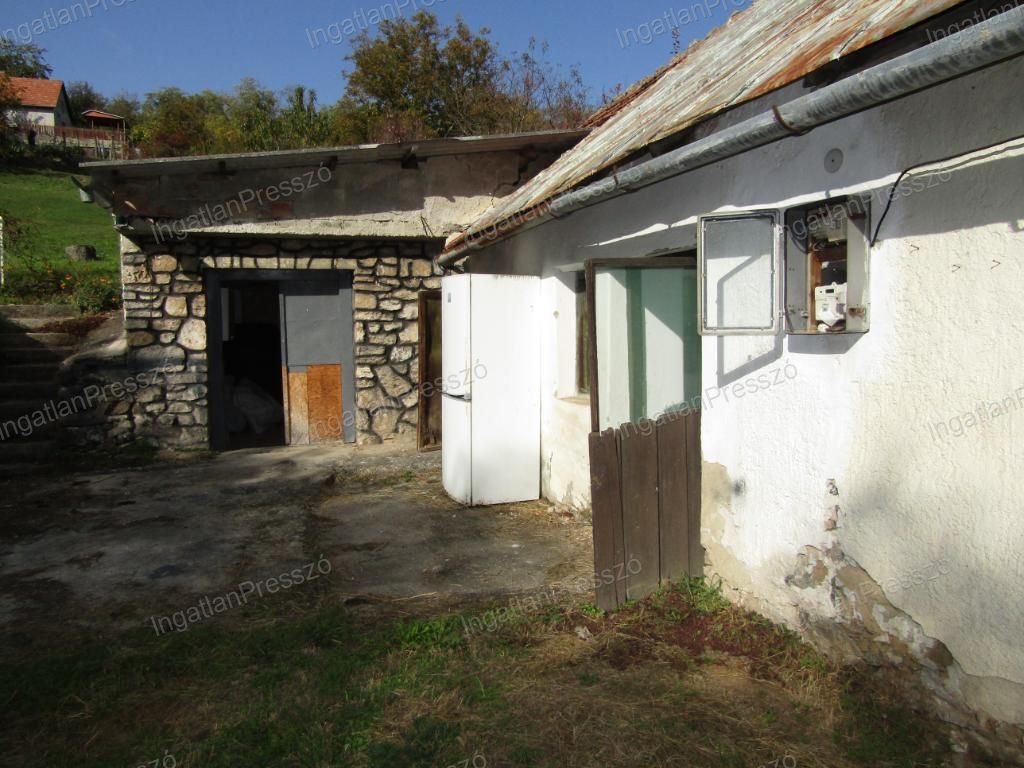 A fájl már létezik a célhelyen: import/kepek/vizjeles_5586715.jpg
Eladó nyaraló Kisapáti  95 m<sup>2</sup> 74 millió Ft