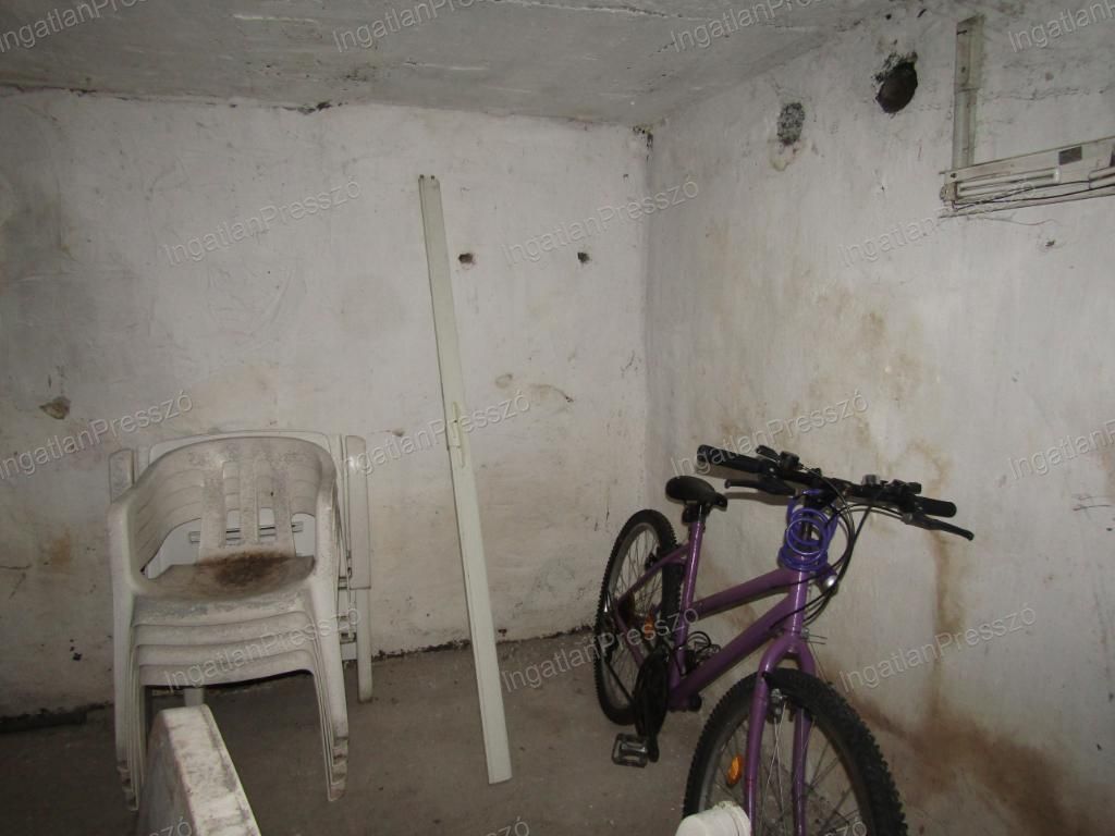 A fájl már létezik a célhelyen: import/kepek/vizjeles_5586729.jpg
Eladó nyaraló Kisapáti  95 m<sup>2</sup> 74 millió Ft