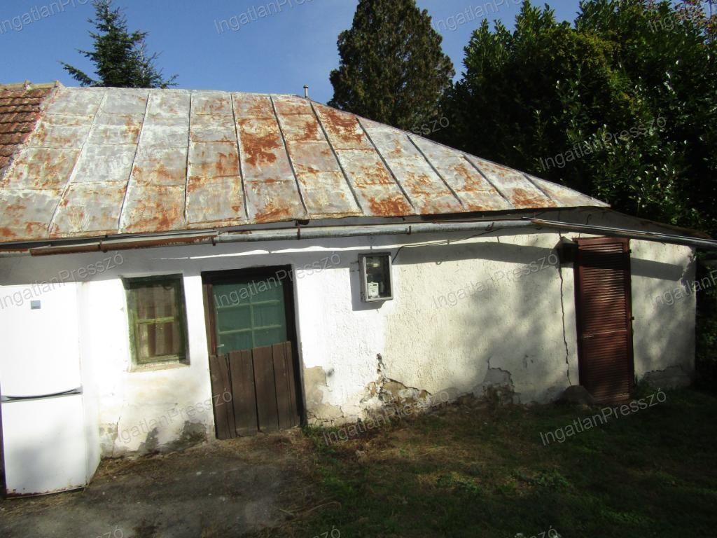 A fájl már létezik a célhelyen: import/kepek/vizjeles_5586737.jpg
Eladó nyaraló Kisapáti  95 m<sup>2</sup> 74 millió Ft