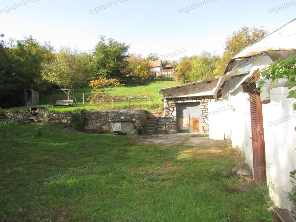 A fájl már létezik a célhelyen: import/kepek/vizjeles_5586756.jpg
Eladó nyaraló Kisapáti  95 m<sup>2</sup> 74 millió Ft