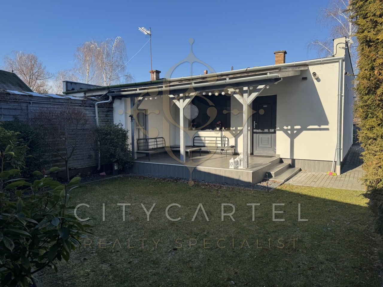 A fájl már létezik a célhelyen: import/kepek/vizjeles_5589000.jpg
Eladó nyaraló Siófok  55 m<sup>2</sup> 89.999 millió Ft