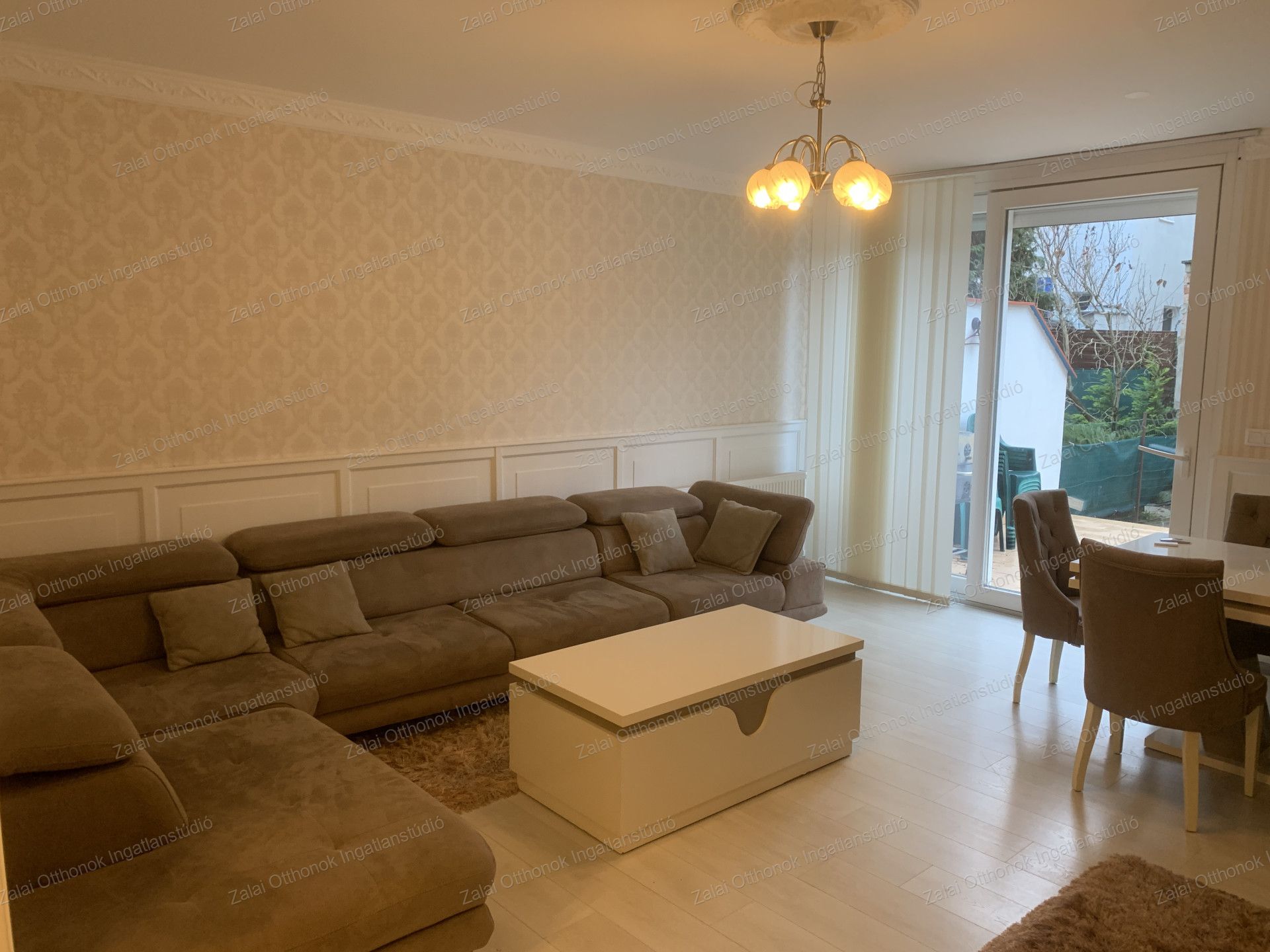 A fájl már létezik a célhelyen: import/kepek/vizjeles_5591209.jpg
For sale Terraced house Hévíz  195 m<sup>2</sup> 125 millió Ft