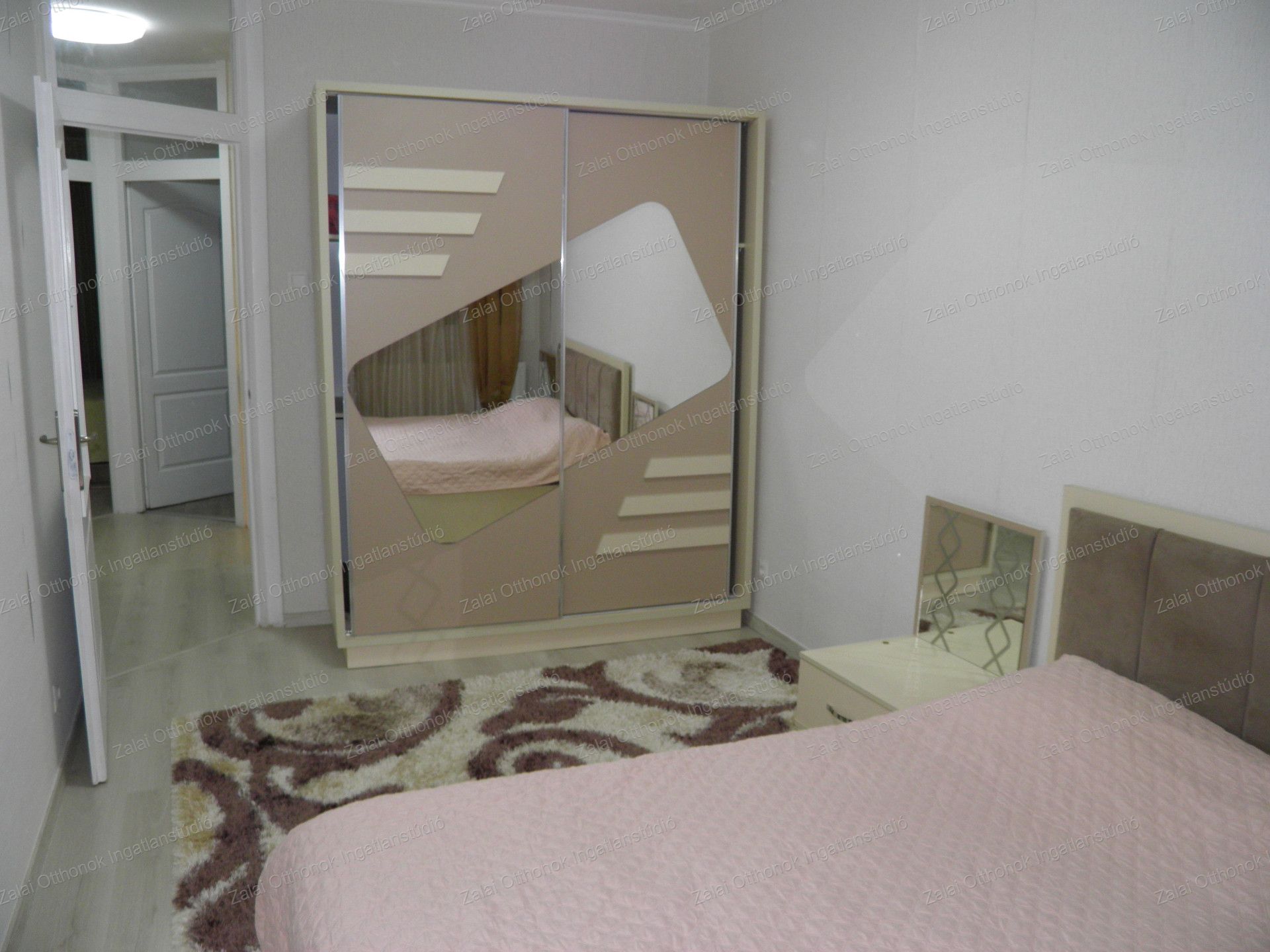 A fájl már létezik a célhelyen: import/kepek/vizjeles_5591215.jpg
For sale Terraced house Hévíz  195 m<sup>2</sup> 125 millió Ft