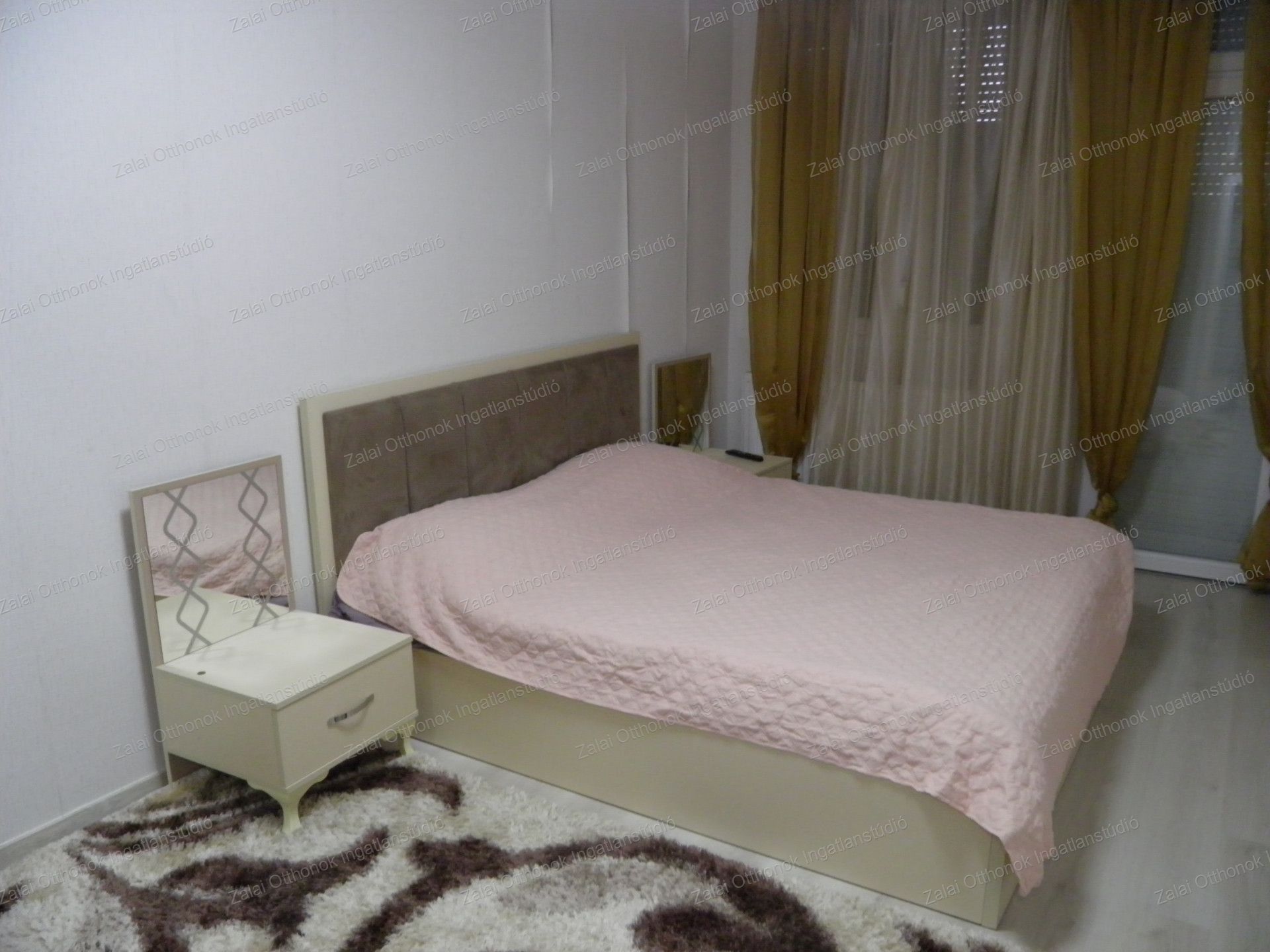 A fájl már létezik a célhelyen: import/kepek/vizjeles_5591216.jpg
For sale Terraced house Hévíz  195 m<sup>2</sup> 125 millió Ft