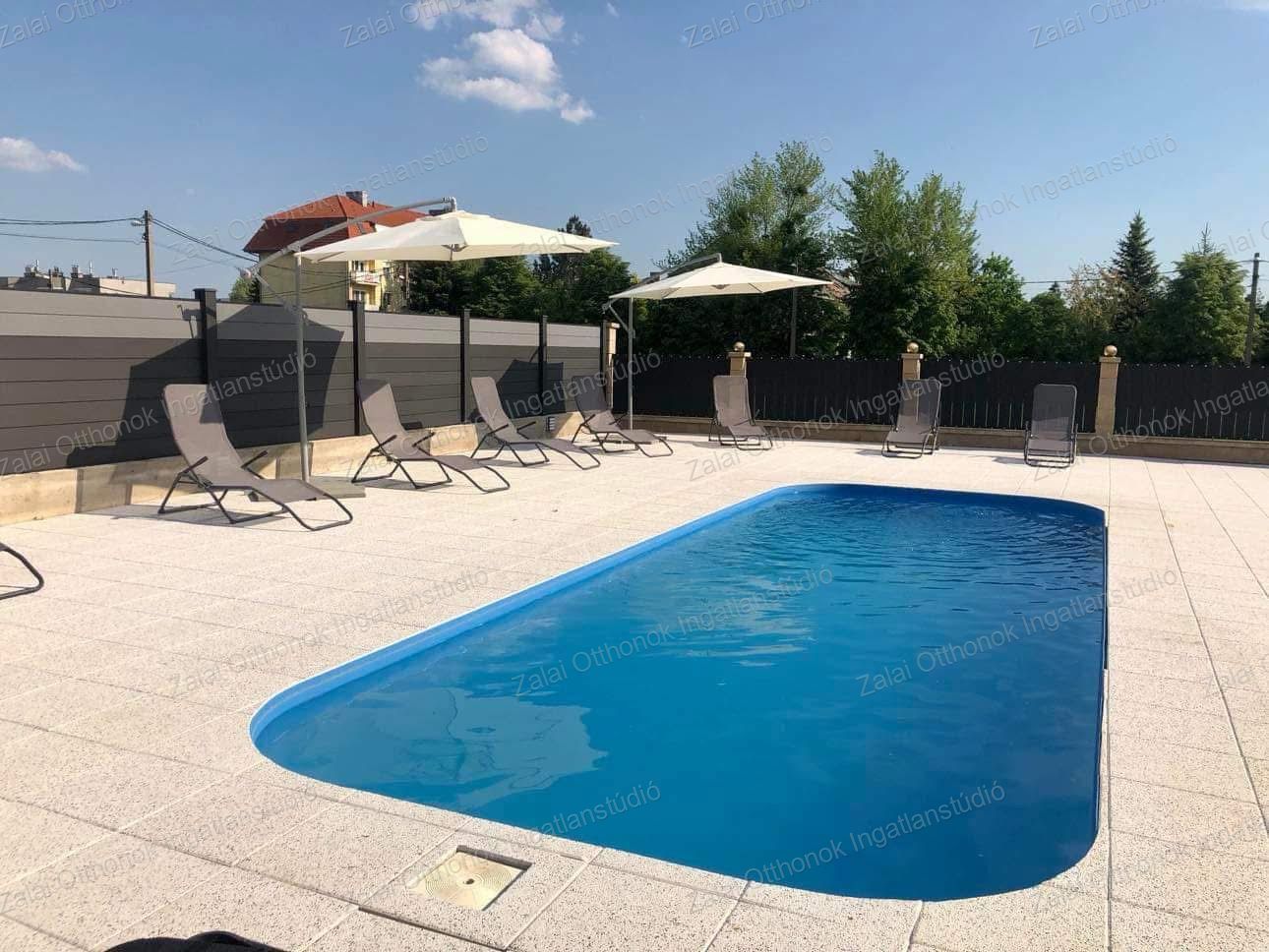 A fájl már létezik a célhelyen: import/kepek/vizjeles_5591512.jpg
For sale Hotel, guesthouse Hévíz  680 m<sup>2</sup> 690 millió Ft