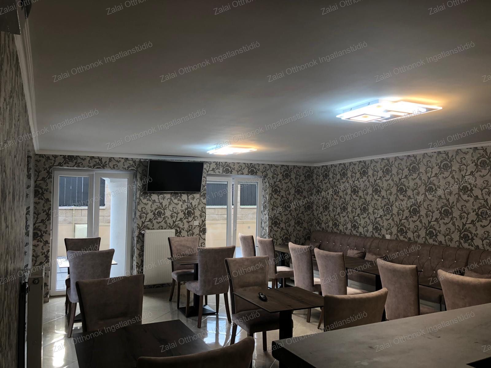 A fájl már létezik a célhelyen: import/kepek/vizjeles_5591517.jpg
For sale Hotel, guesthouse Hévíz  680 m<sup>2</sup> 690 millió Ft